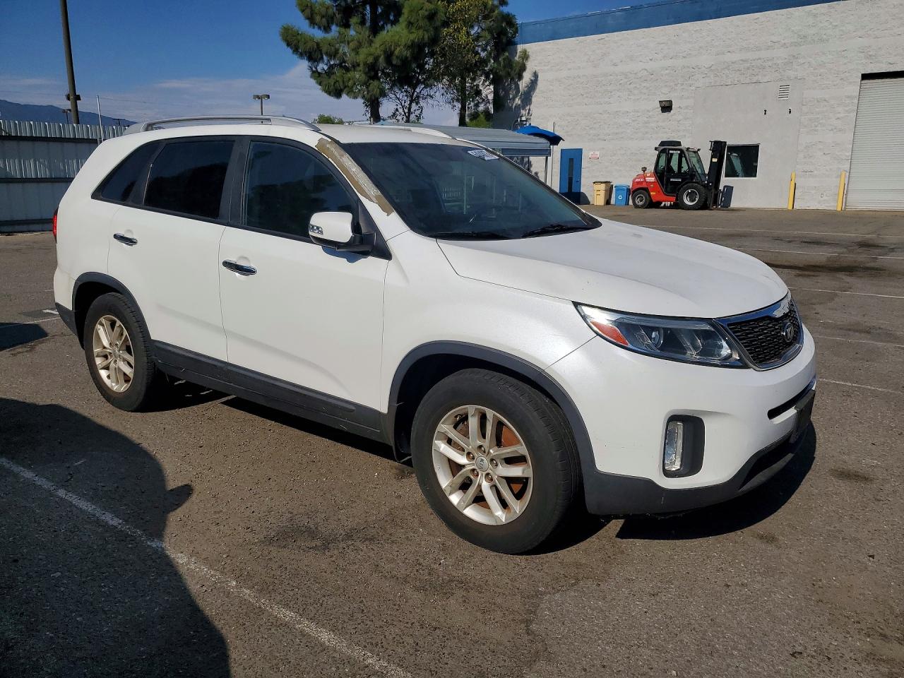 2014 Kia Sorento Lx White vin: 5XYKT3A65EG455836
