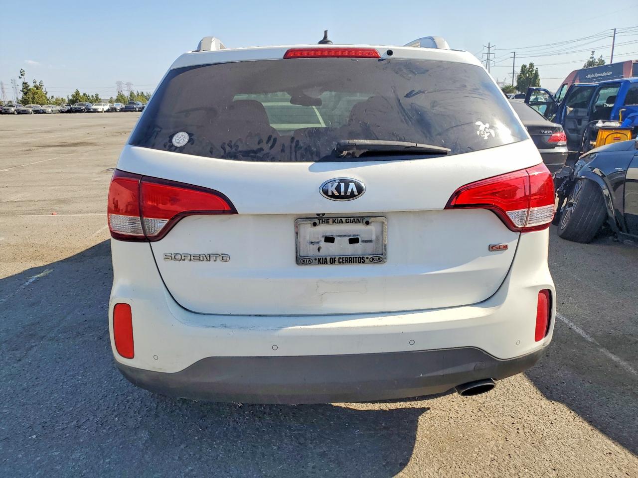 2014 Kia Sorento Lx White vin: 5XYKT3A65EG455836