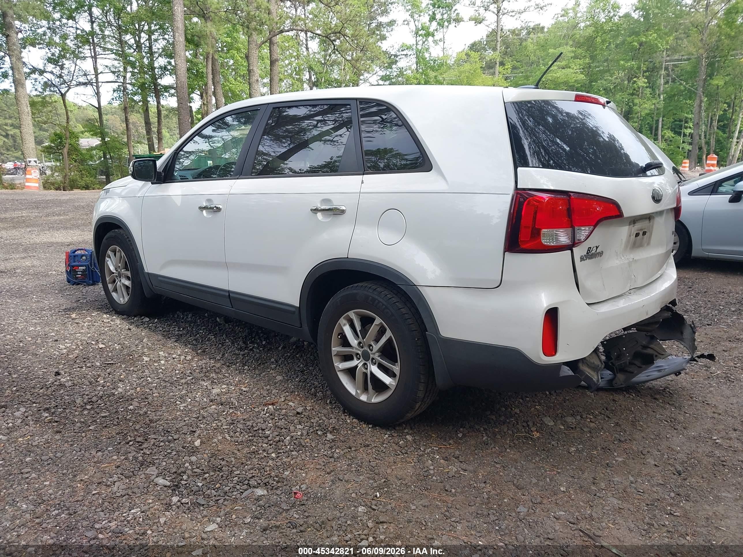 2014 Kia Sorento Lx White vin: 5XYKT3A65EG459384