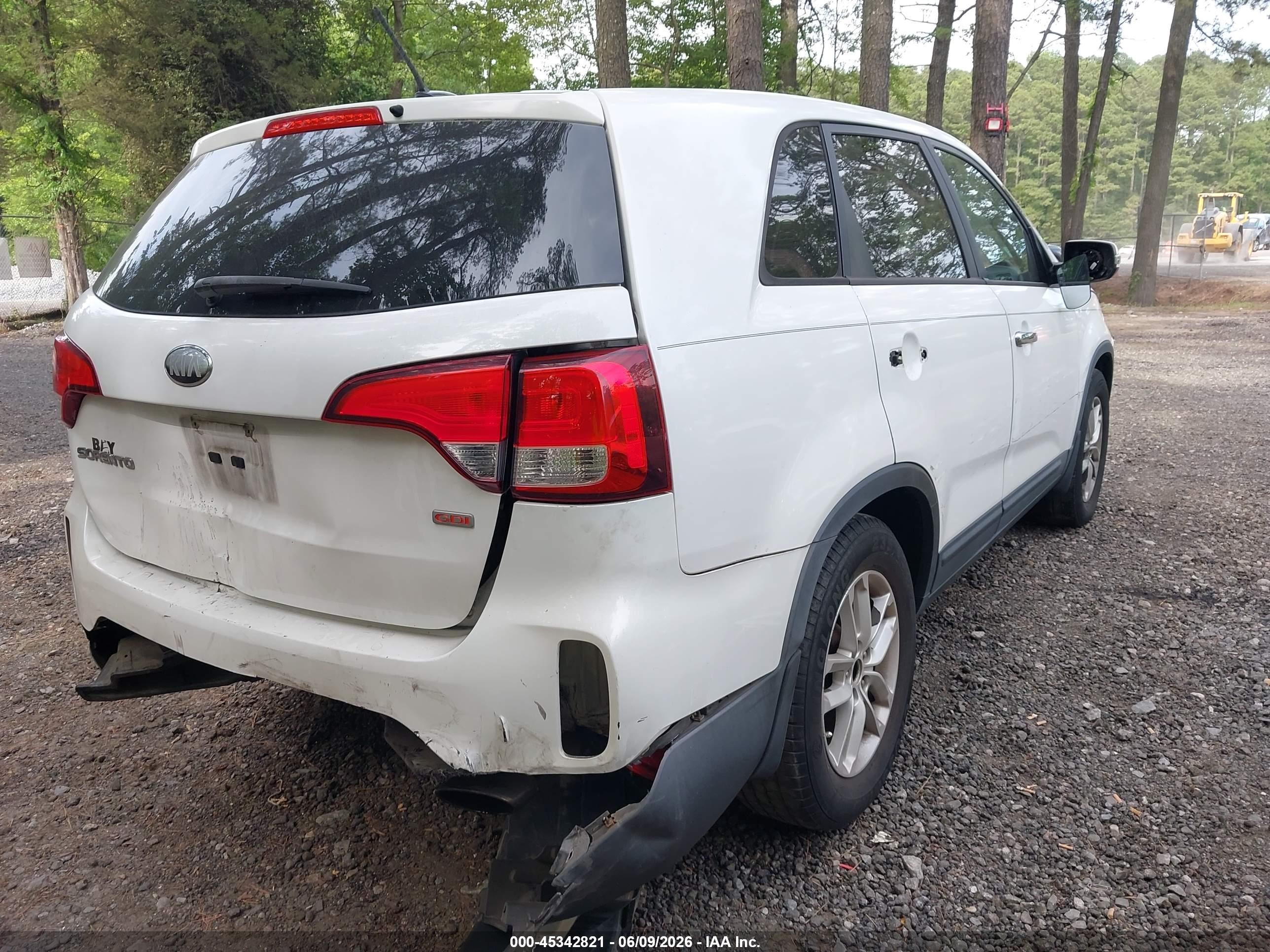 2014 Kia Sorento Lx White vin: 5XYKT3A65EG459384
