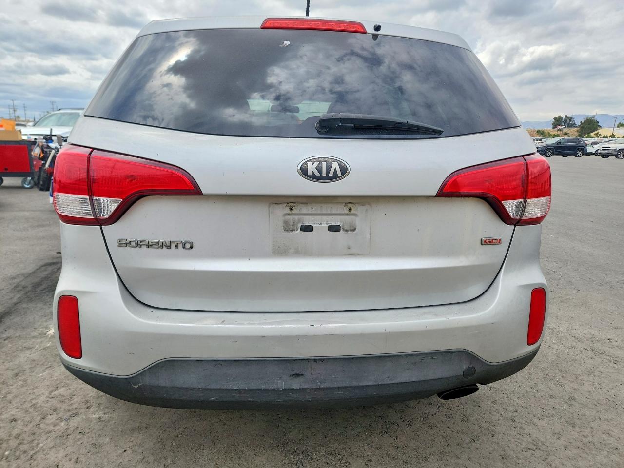 2014 Kia Sorento Lx Silver vin: 5XYKT3A65EG482180