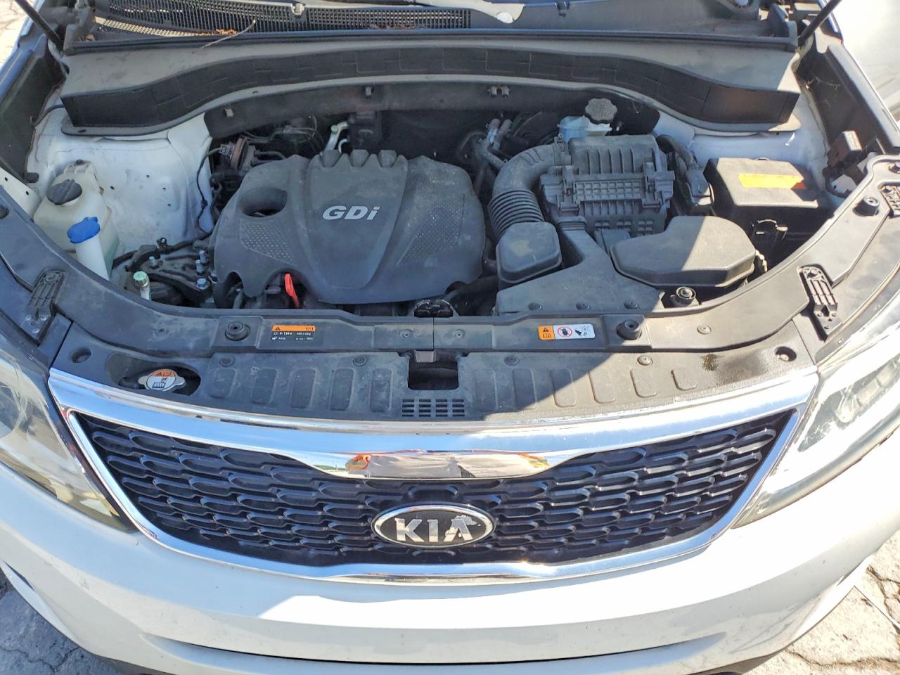 2014 Kia Sorento Lx White vin: 5XYKT3A65EG510978