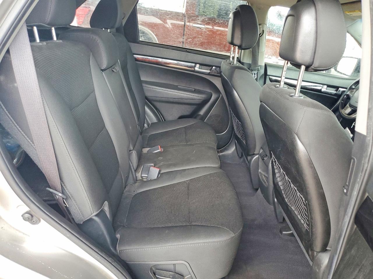 2014 Kia Sorento Lx Gold vin: 5XYKT3A65EG530891