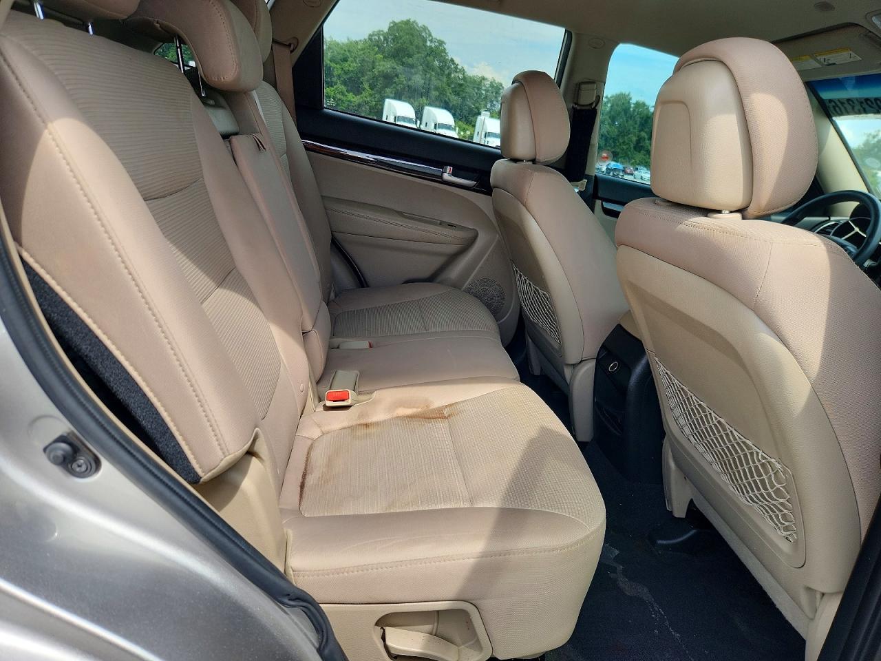 2014 Kia Sorento Lx Silver vin: 5XYKT3A65EG535959