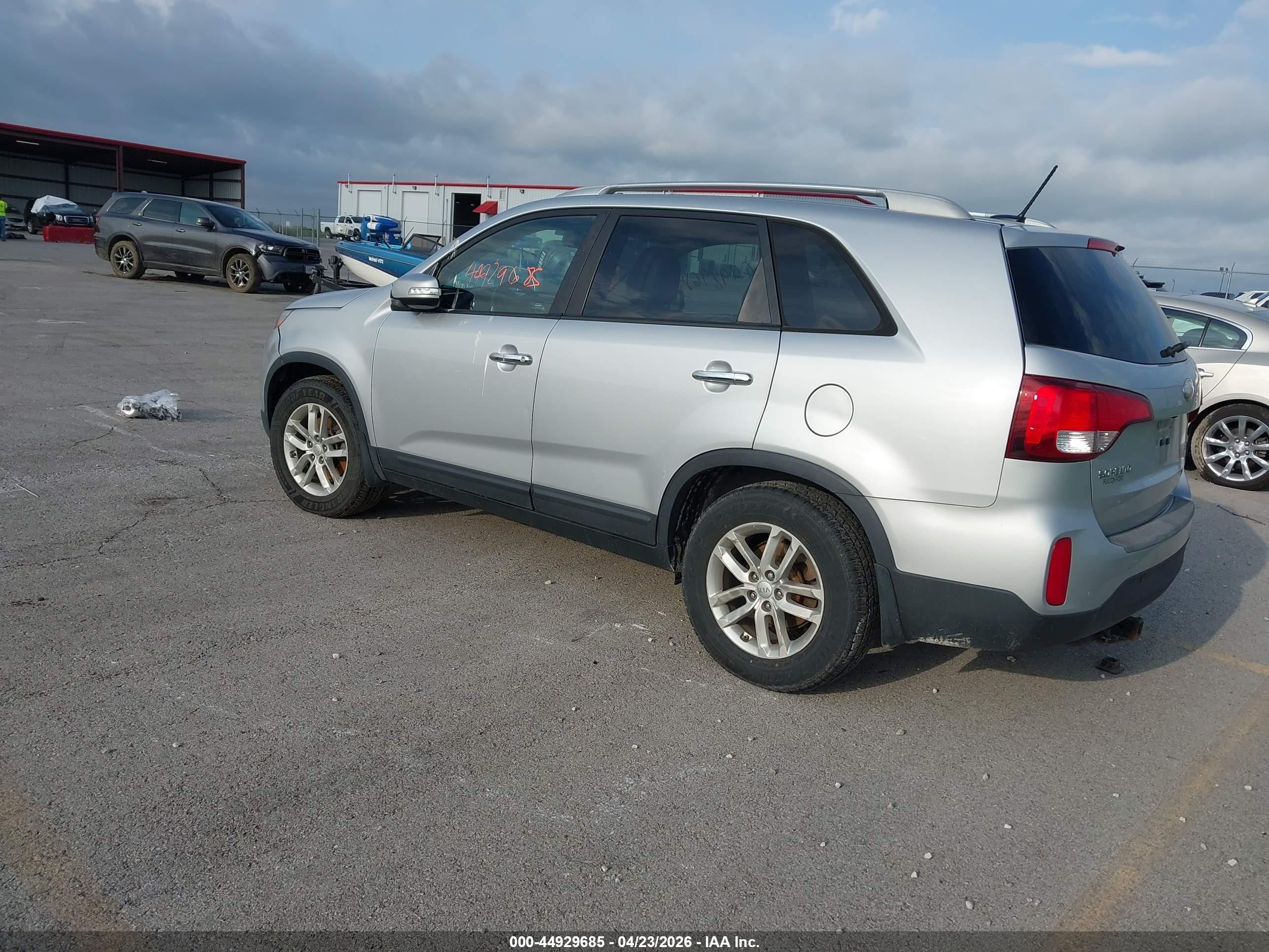 2015 Kia Sorento Lx Silver vin: 5XYKT3A65FG587609