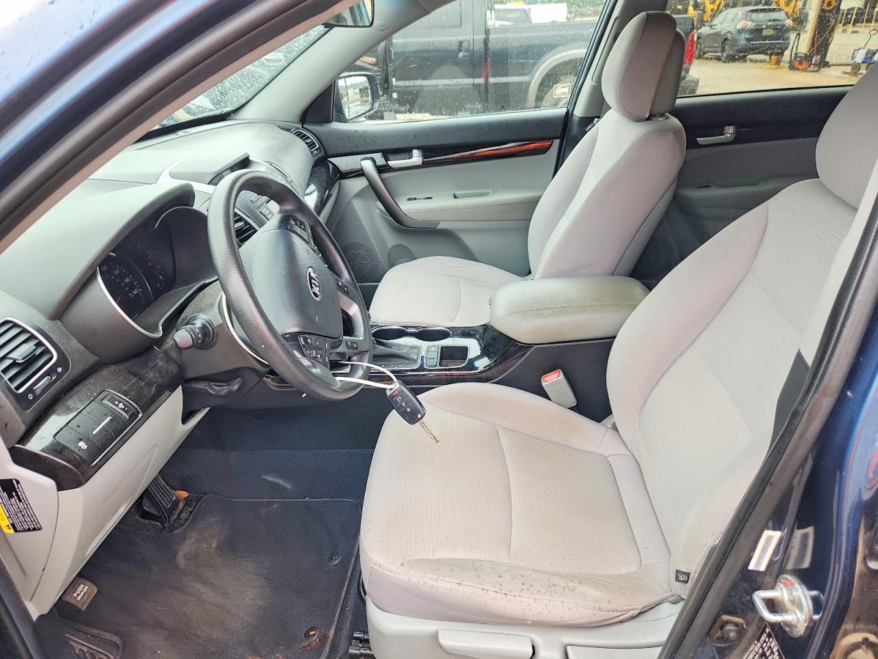 2015 Kia Sorento Lx Синий vin: 5XYKT3A65FG589487