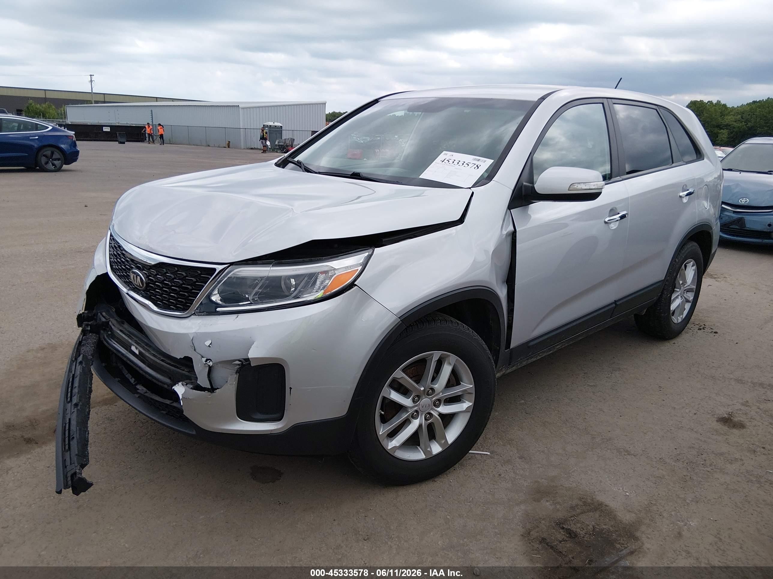 2015 Kia Sorento Lx Silver vin: 5XYKT3A65FG590168