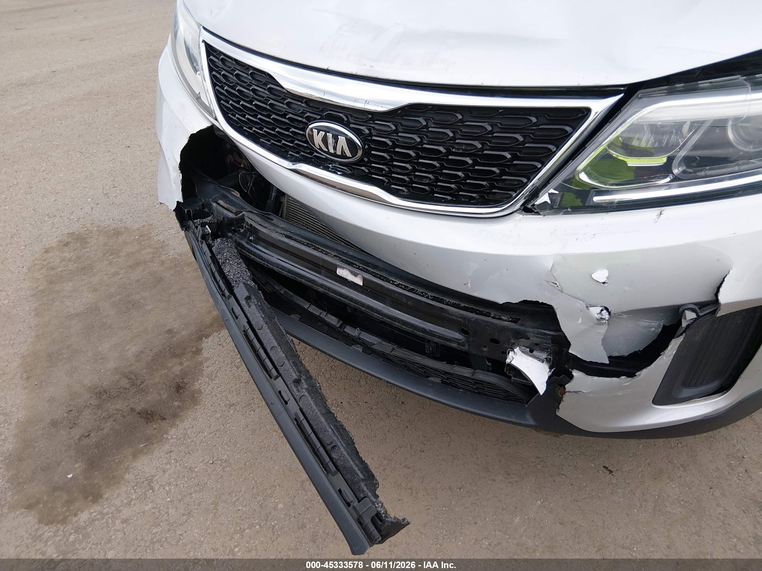 2015 Kia Sorento Lx Silver vin: 5XYKT3A65FG590168