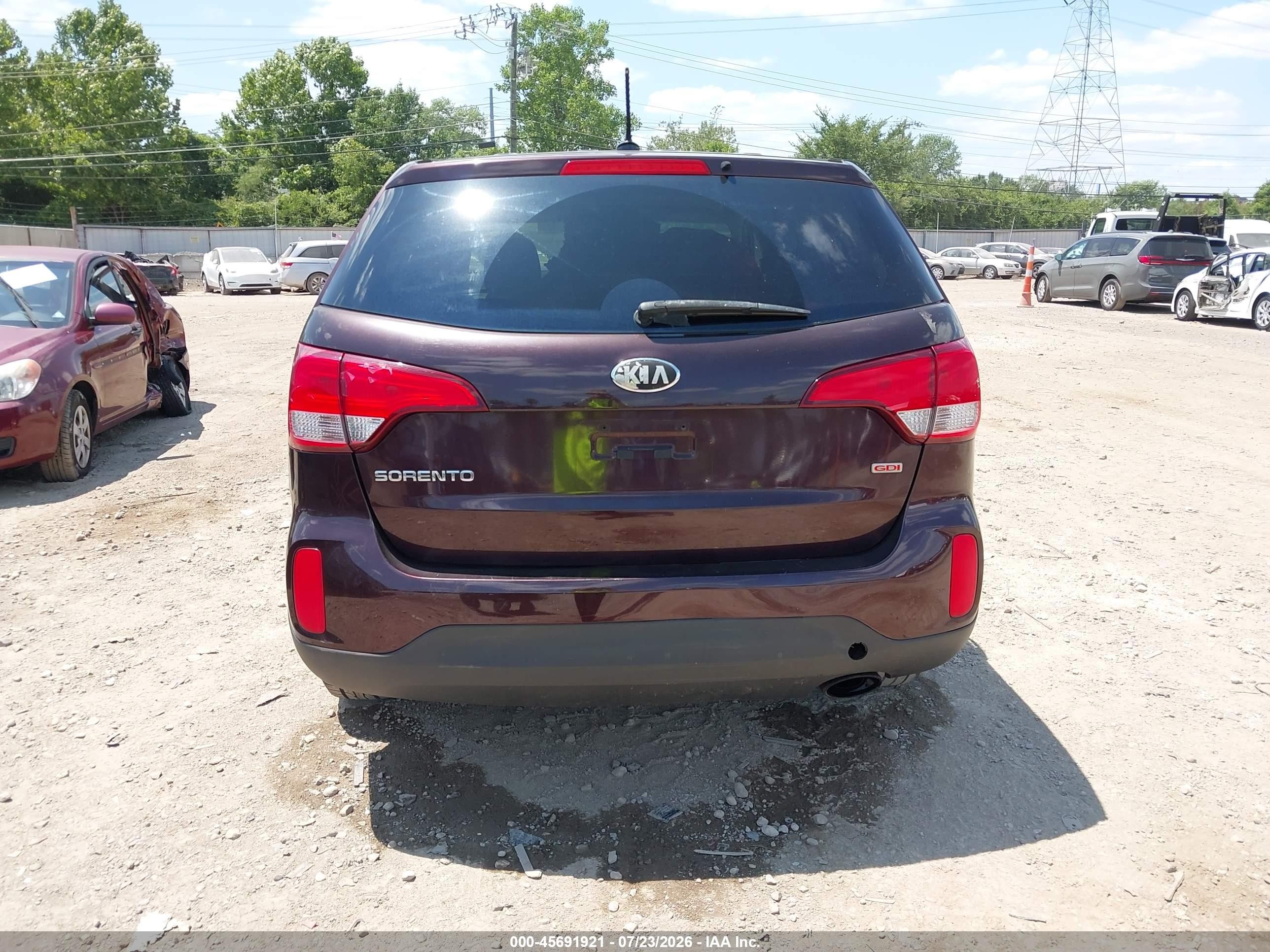 2015 Kia Sorento Lx Red vin: 5XYKT3A65FG599839