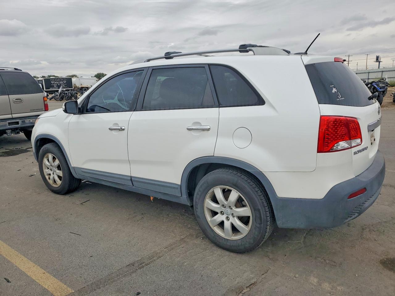 2012 Kia Sorento Lx White vin: 5XYKT3A66CG241855
