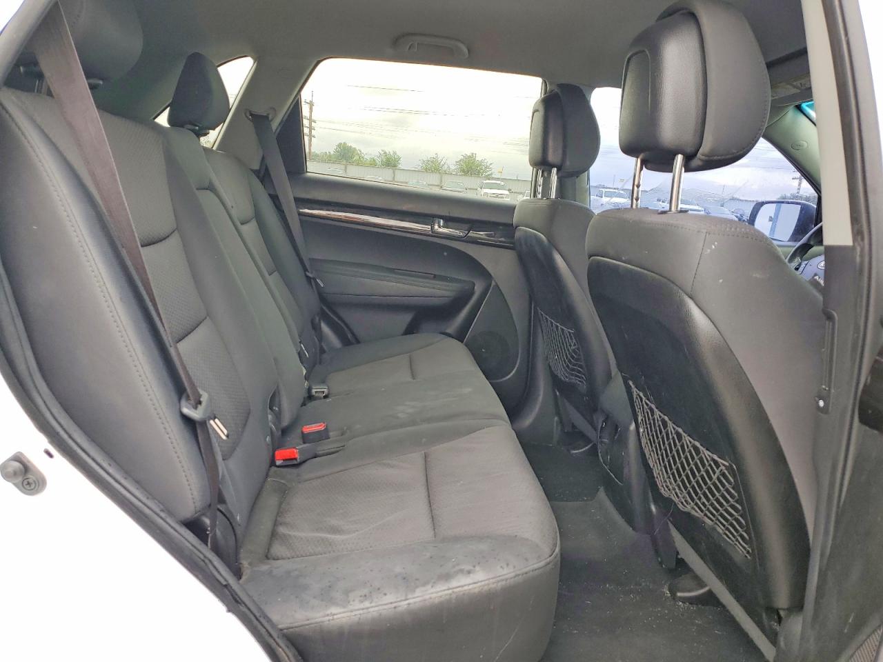 2012 Kia Sorento Lx White vin: 5XYKT3A66CG241855
