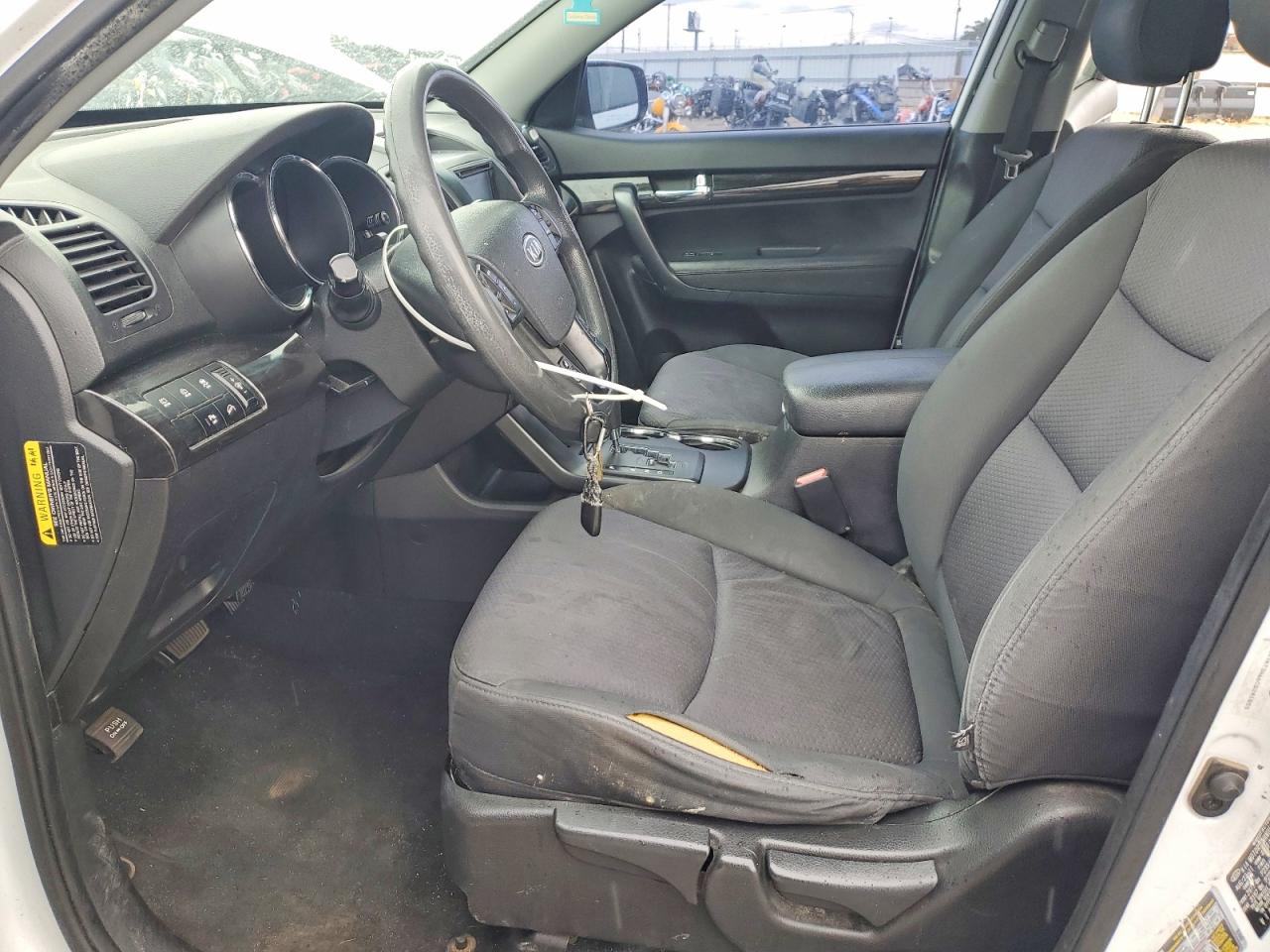 2012 Kia Sorento Lx White vin: 5XYKT3A66CG241855