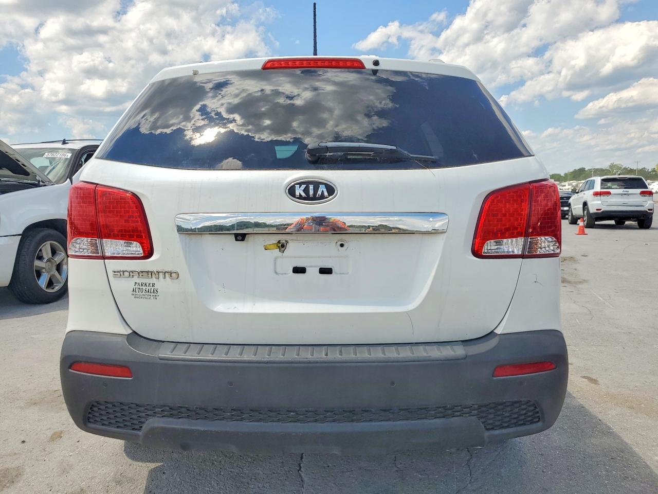 2012 Kia Sorento Lx White vin: 5XYKT3A66CG267890