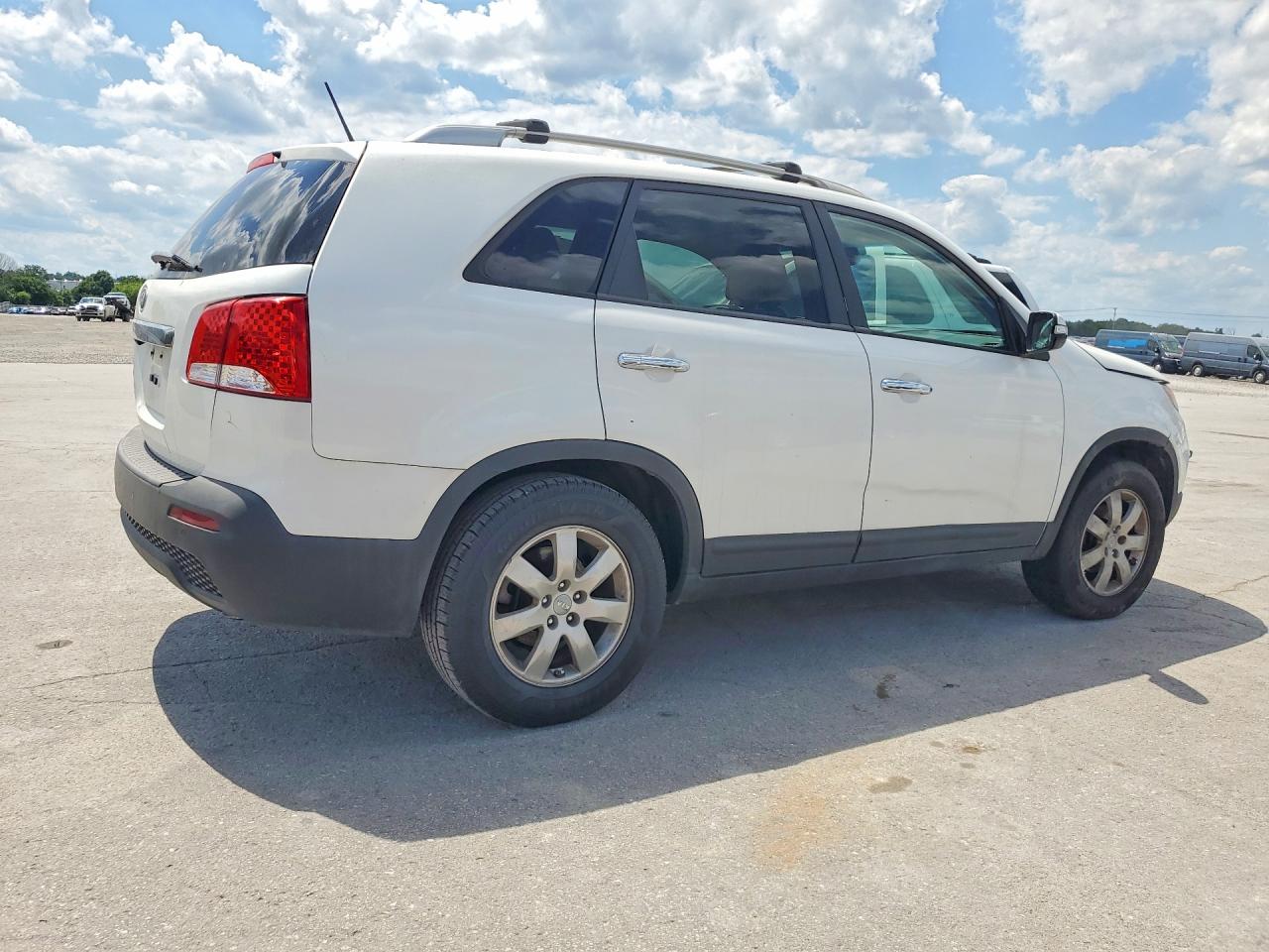 2012 Kia Sorento Lx White vin: 5XYKT3A66CG267890