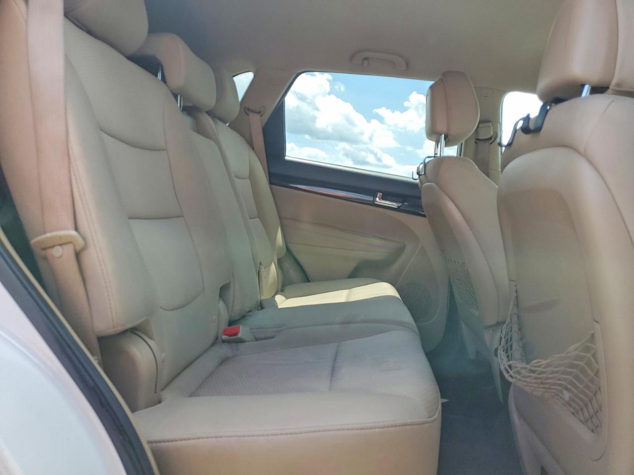 2012 Kia Sorento Lx White vin: 5XYKT3A66CG267890