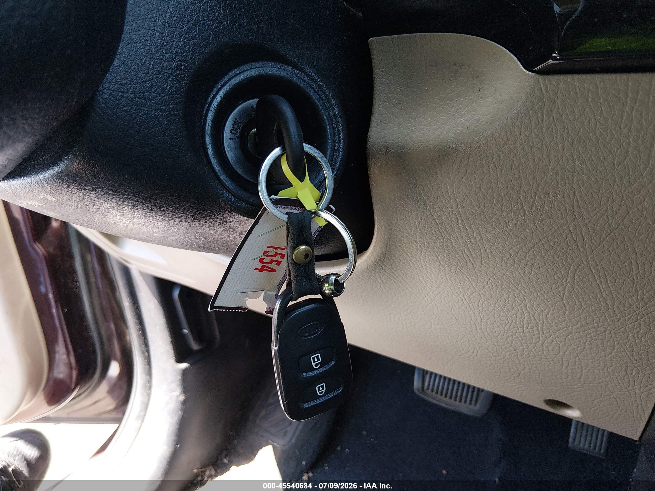 2013 Kia Sorento Lx Maroon vin: 5XYKT3A66DG363424