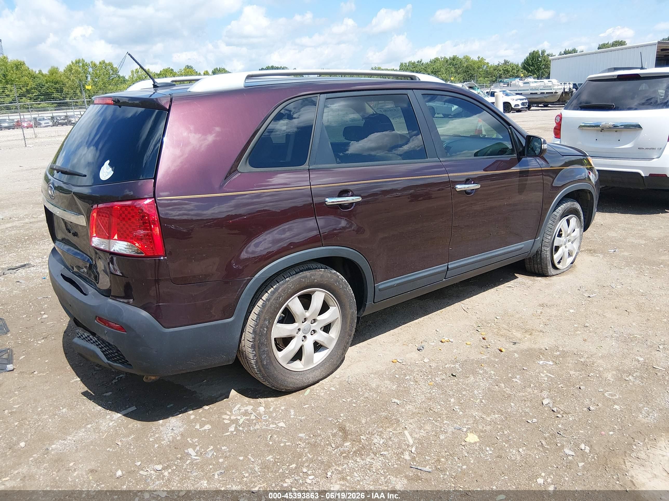 2013 Kia Sorento Lx Burgundy vin: 5XYKT3A66DG390476