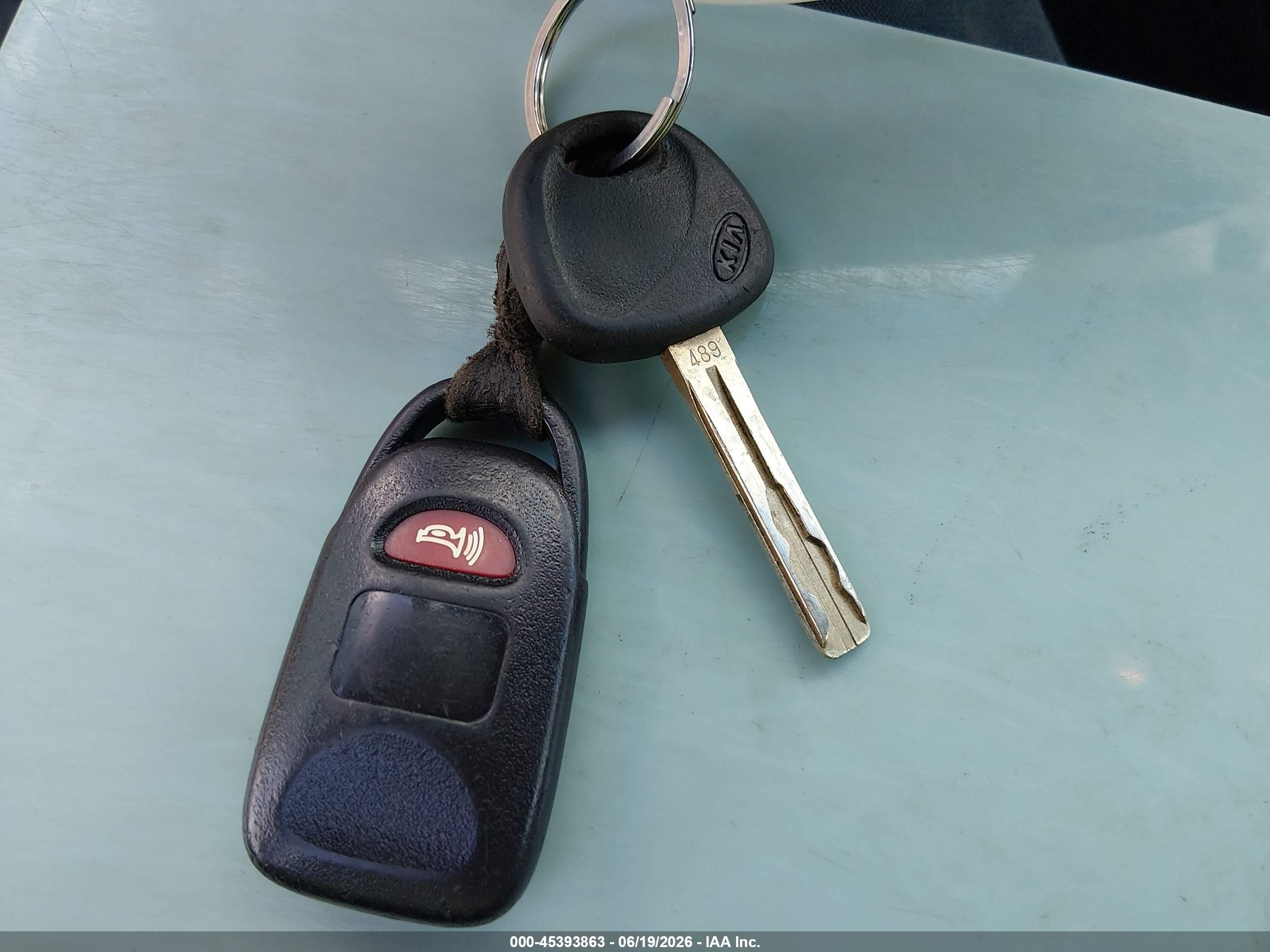 2013 Kia Sorento Lx Burgundy vin: 5XYKT3A66DG390476