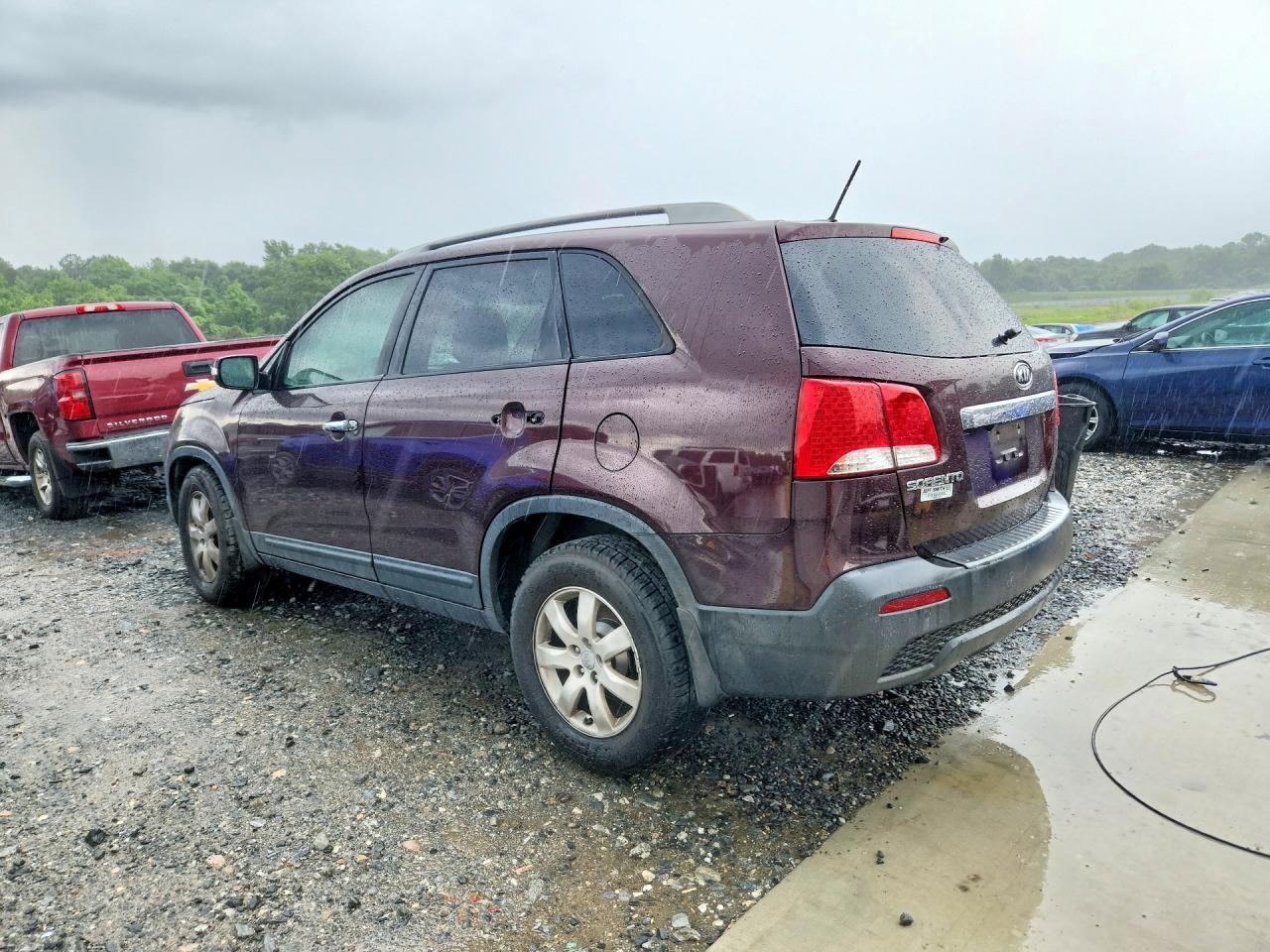2013 Kia Sorento Lx Burgundy vin: 5XYKT3A66DG393877
