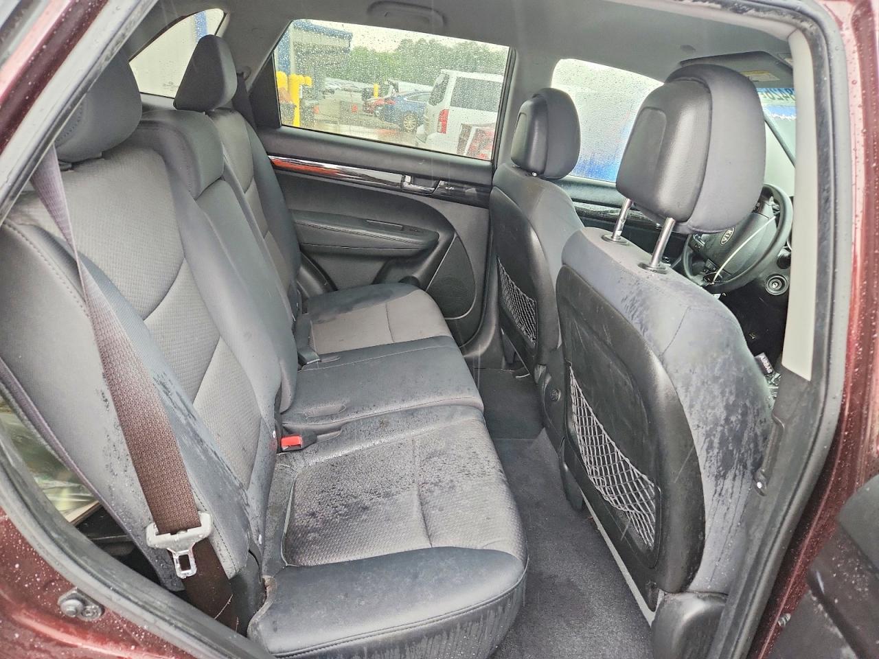 2013 Kia Sorento Lx Burgundy vin: 5XYKT3A66DG393877