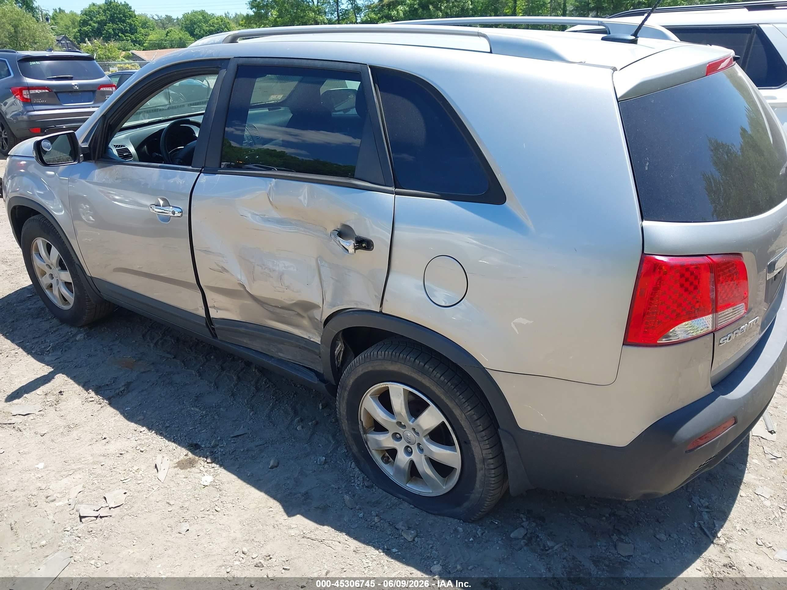 2013 Kia Sorento Lx Silver vin: 5XYKT3A66DG420432