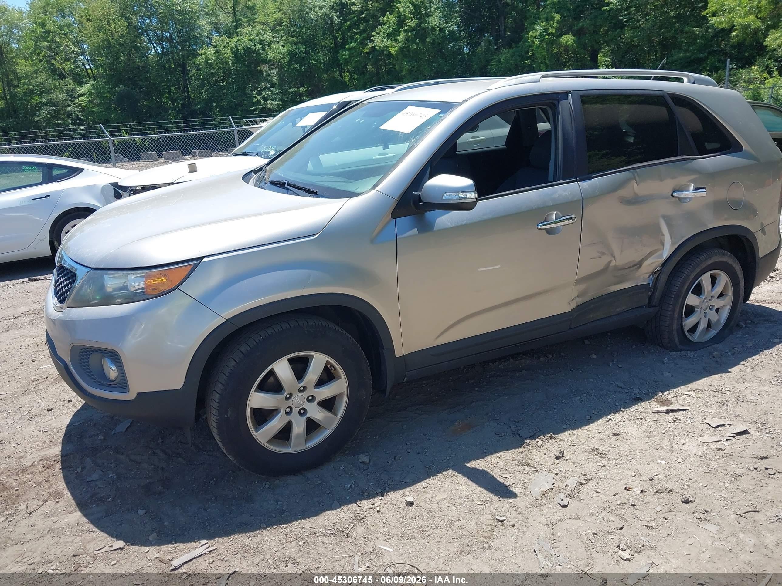 2013 Kia Sorento Lx Silver vin: 5XYKT3A66DG420432