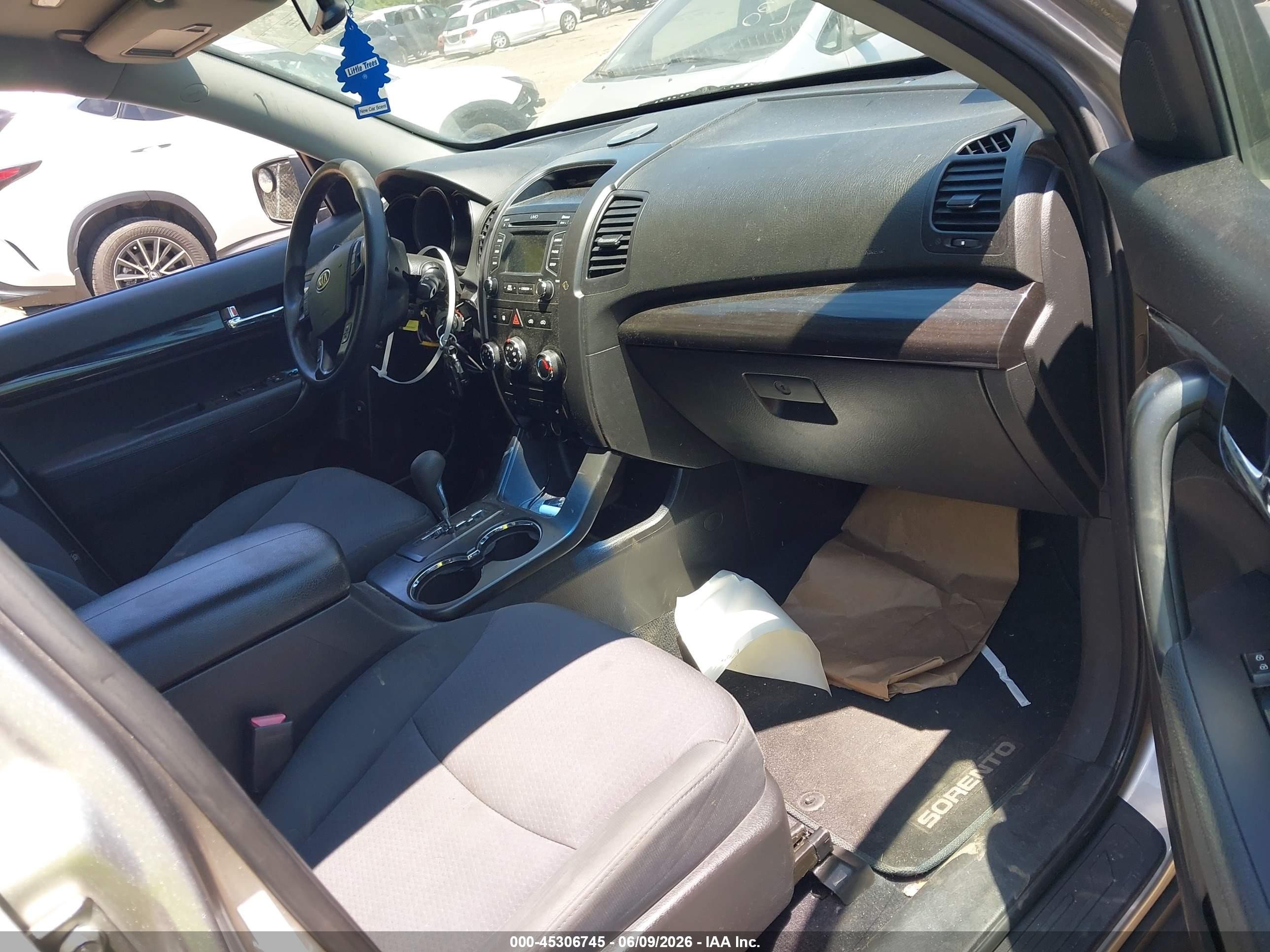 2013 Kia Sorento Lx Silver vin: 5XYKT3A66DG420432