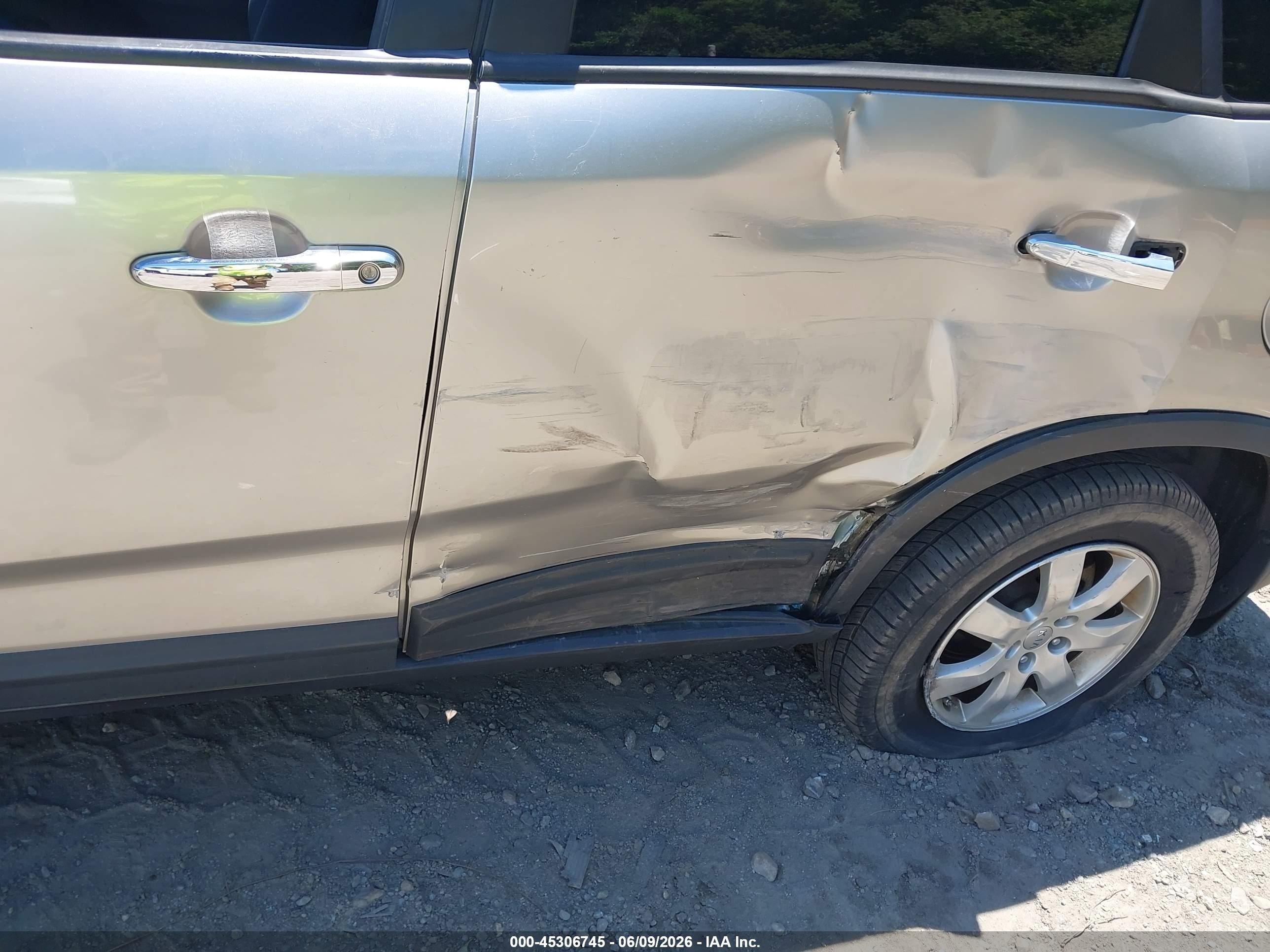 2013 Kia Sorento Lx Silver vin: 5XYKT3A66DG420432