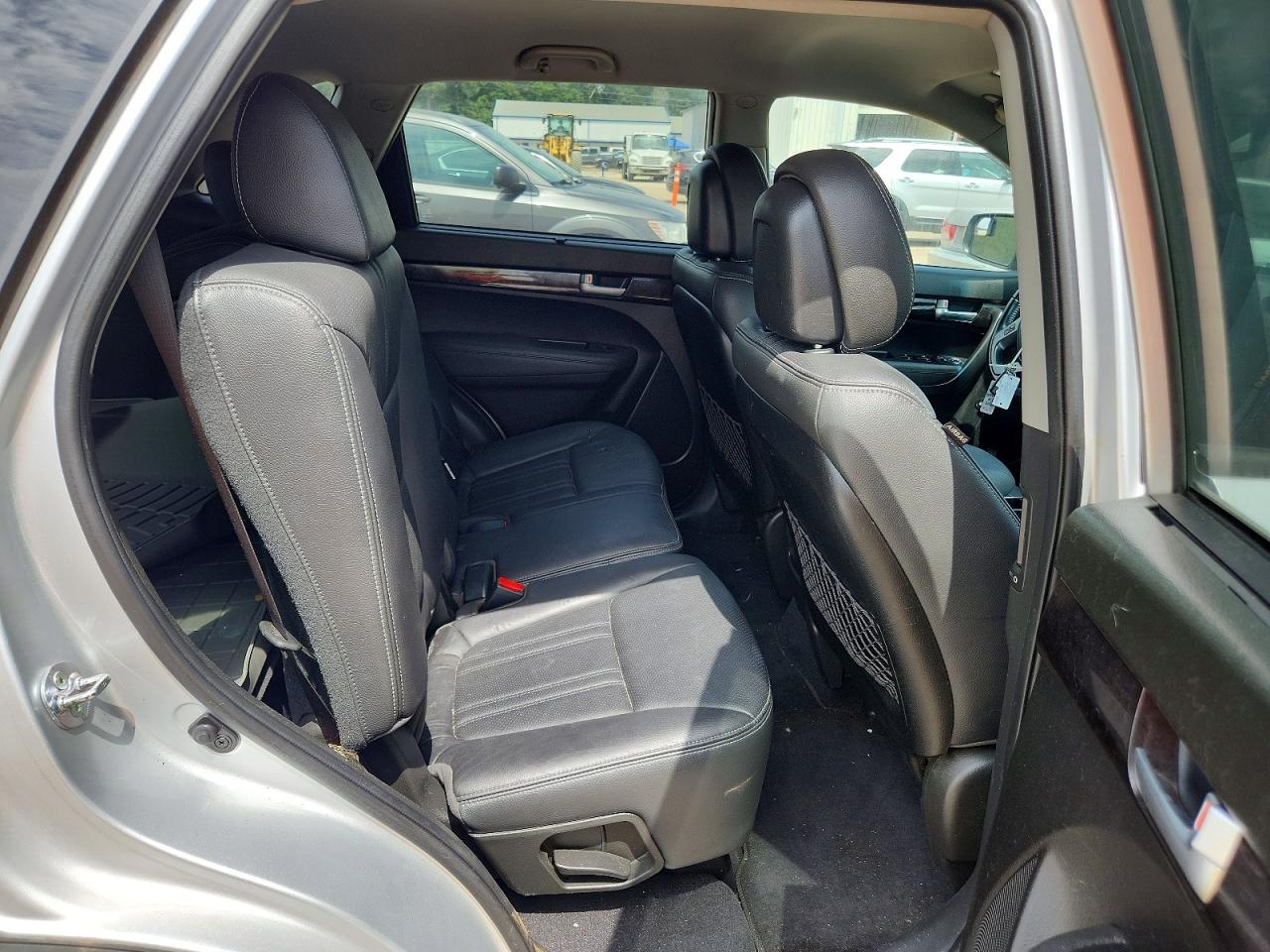 2014 Kia Sorento Lx Silver vin: 5XYKT3A66EG443663