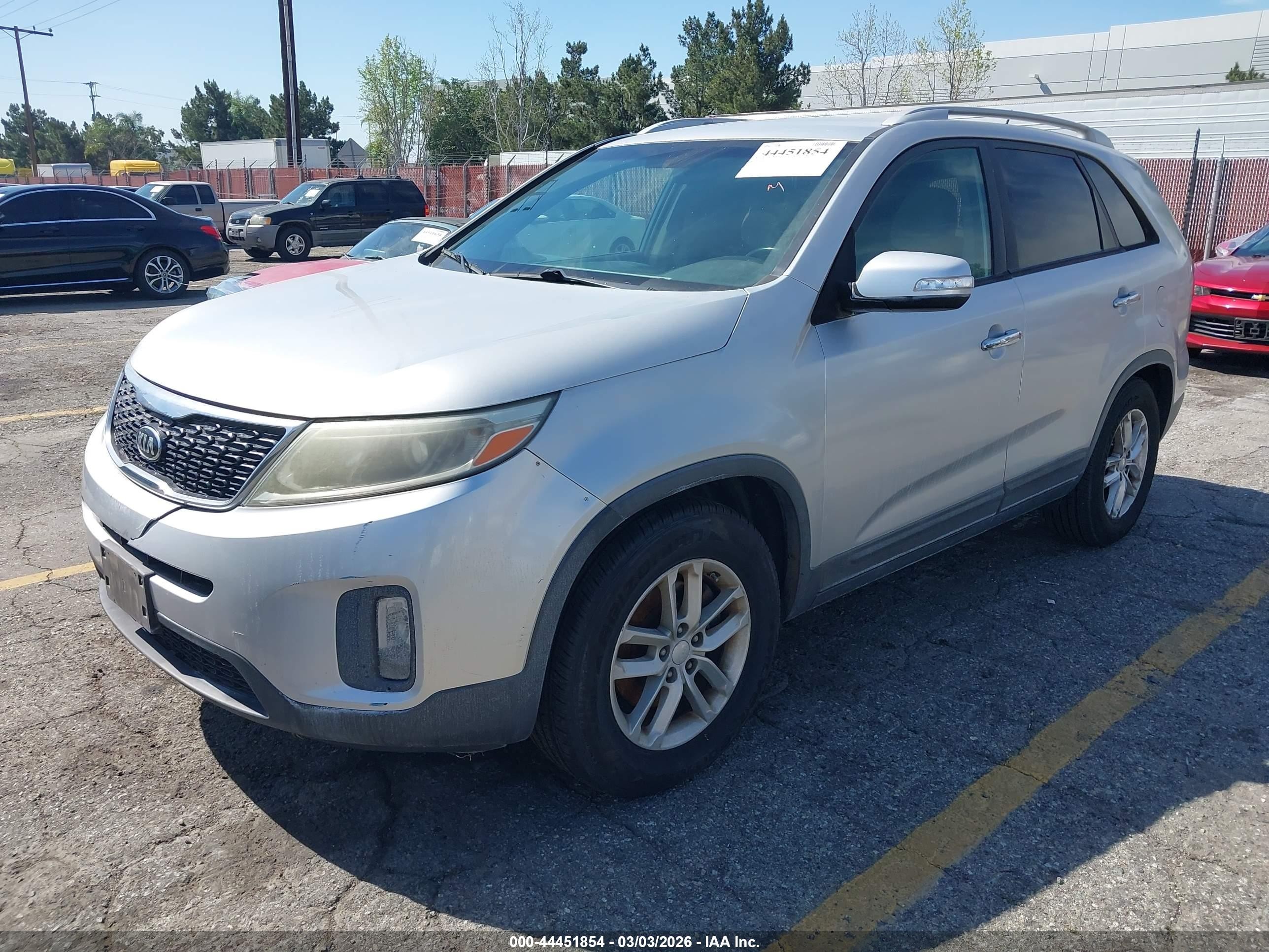 2014 Kia Sorento Lx Silver vin: 5XYKT3A66EG450841