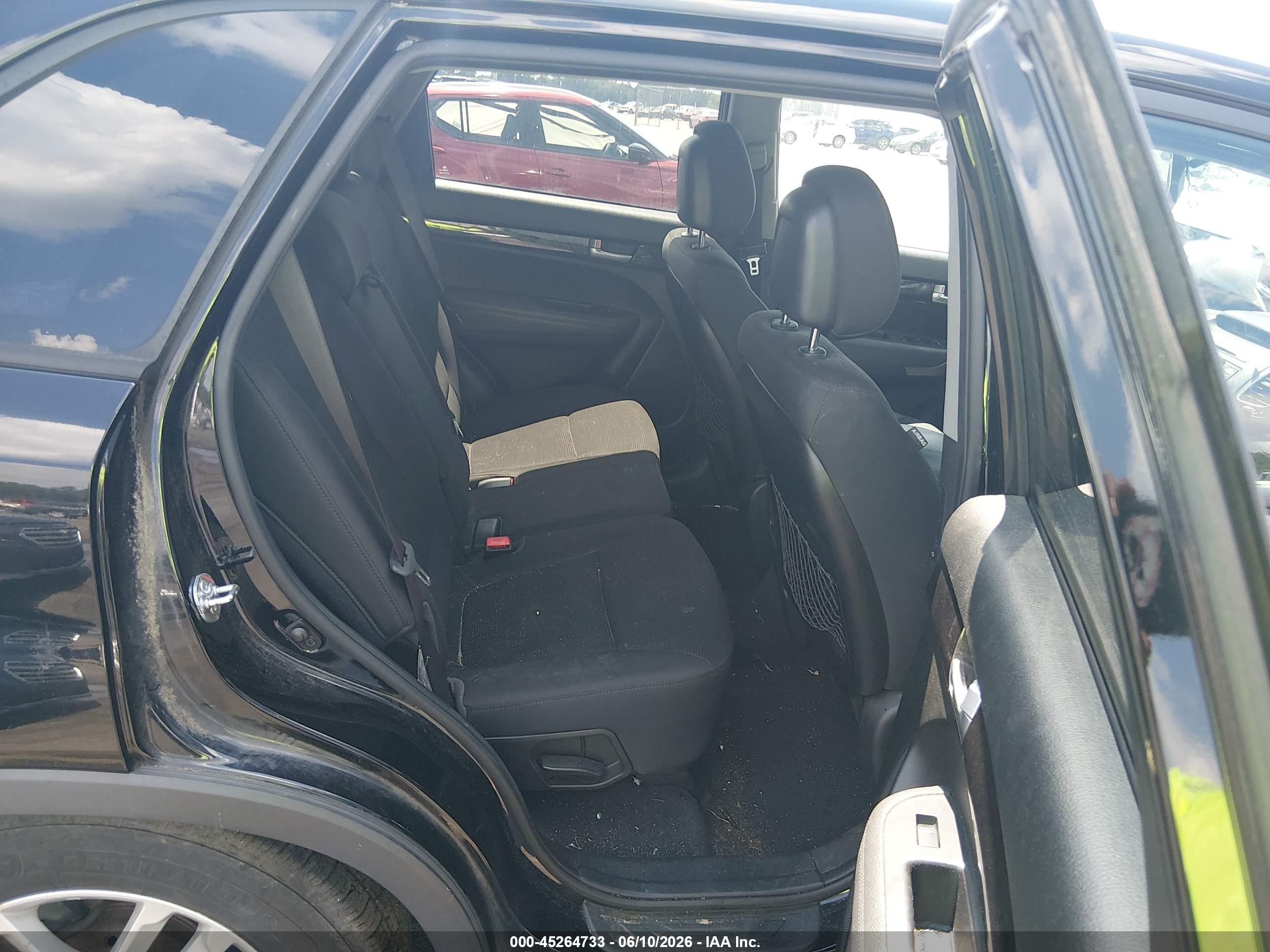 2014 Kia Sorento Lx Черный vin: 5XYKT3A66EG469700