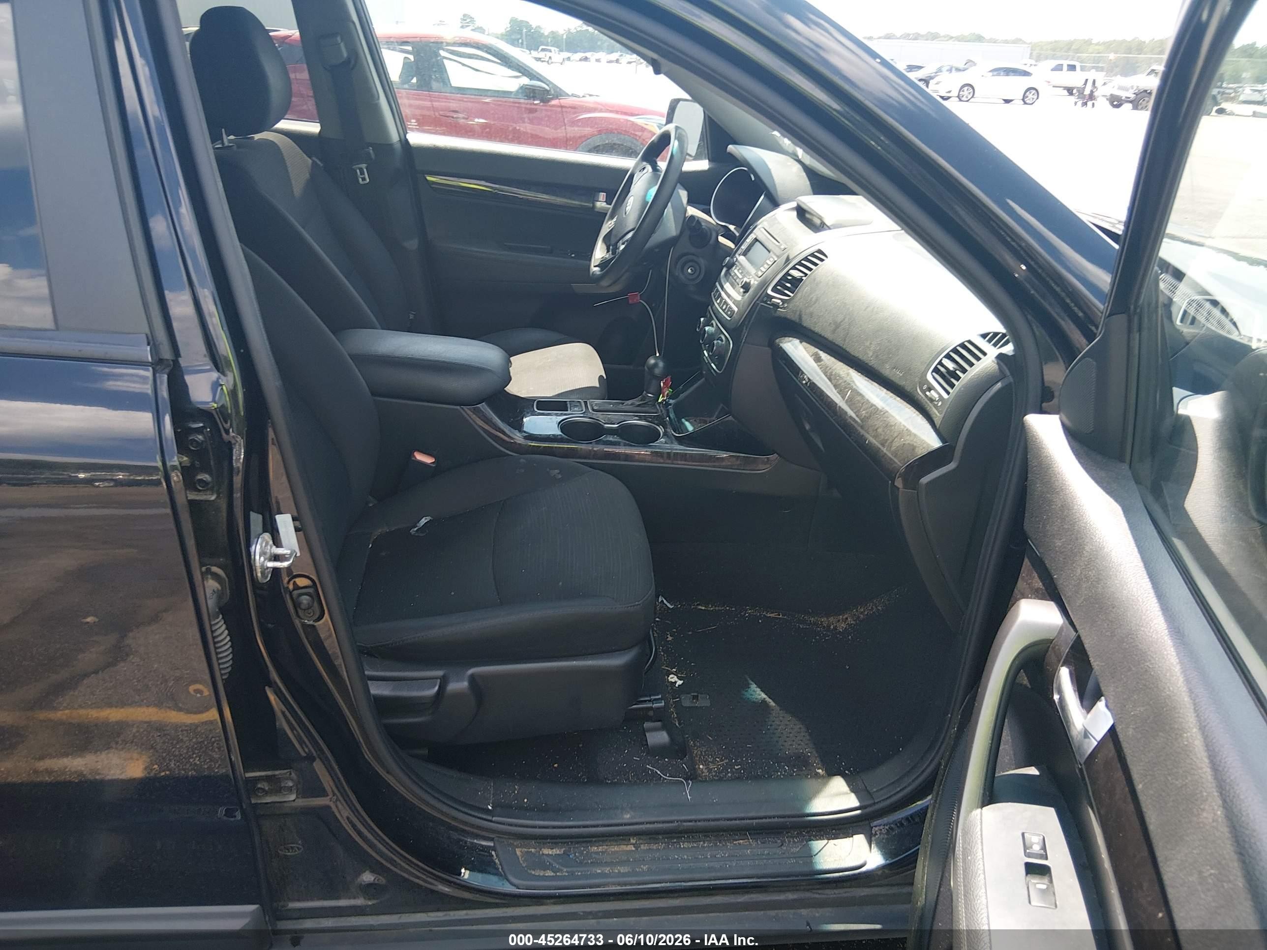 2014 Kia Sorento Lx Черный vin: 5XYKT3A66EG469700
