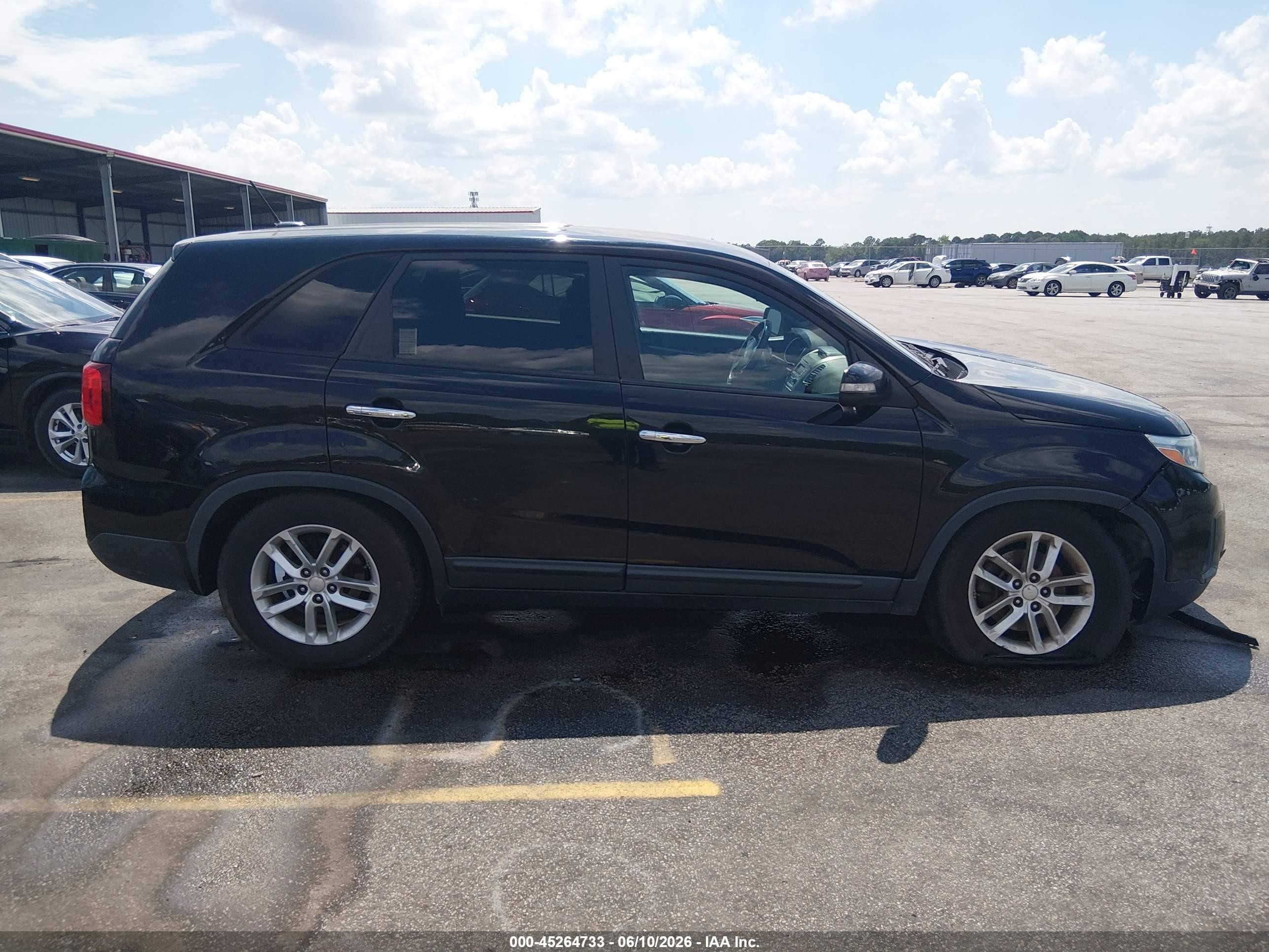 2014 Kia Sorento Lx Черный vin: 5XYKT3A66EG469700