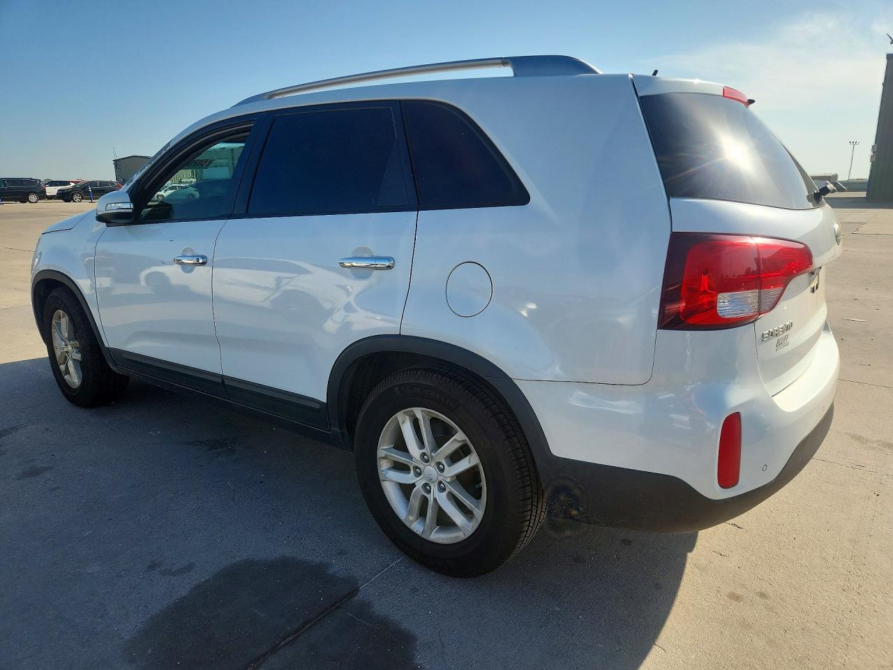 2014 Kia Sorento Lx White vin: 5XYKT3A66EG475738