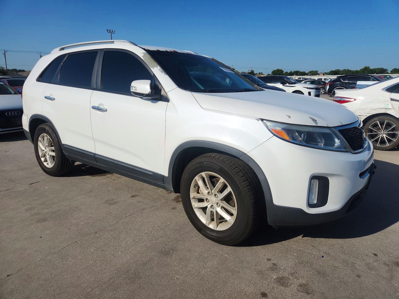 2014 Kia Sorento Lx White vin: 5XYKT3A66EG475738