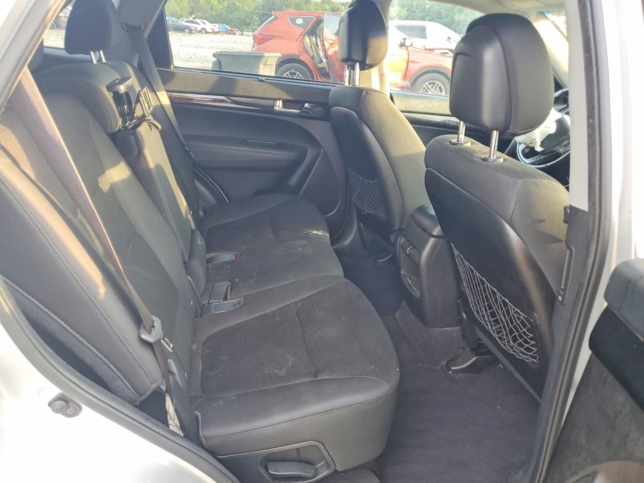 2014 Kia Sorento Lx Серебряный vin: 5XYKT3A66EG528003