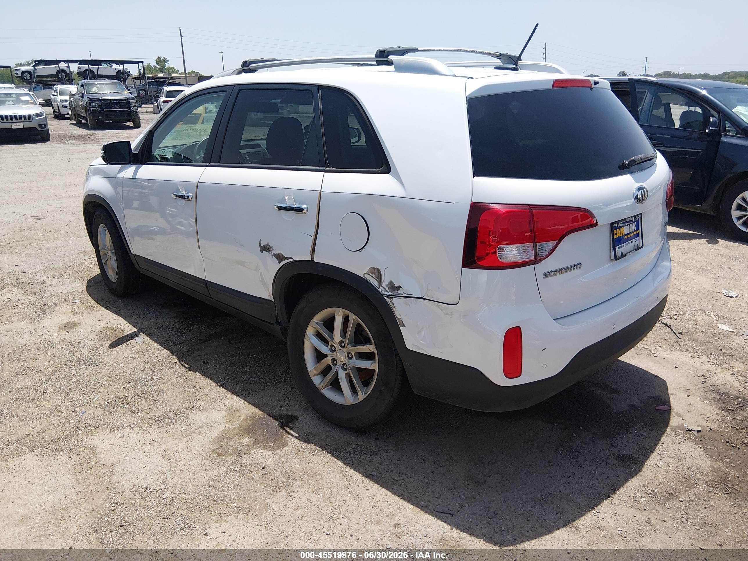2014 Kia Sorento Lx White vin: 5XYKT3A66EG530611