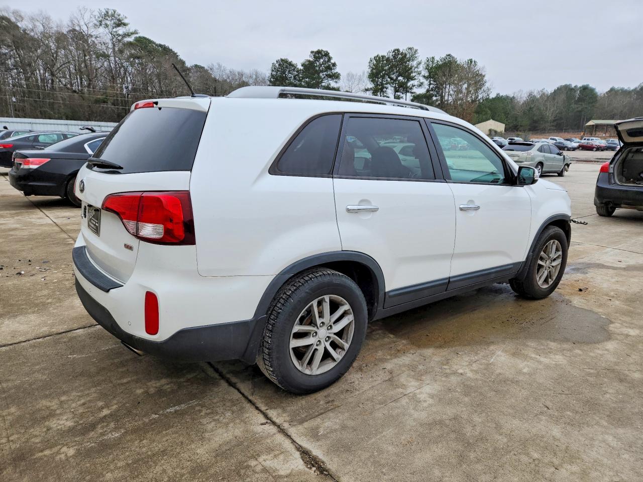 2015 Kia Sorento Lx White vin: 5XYKT3A66FG562654
