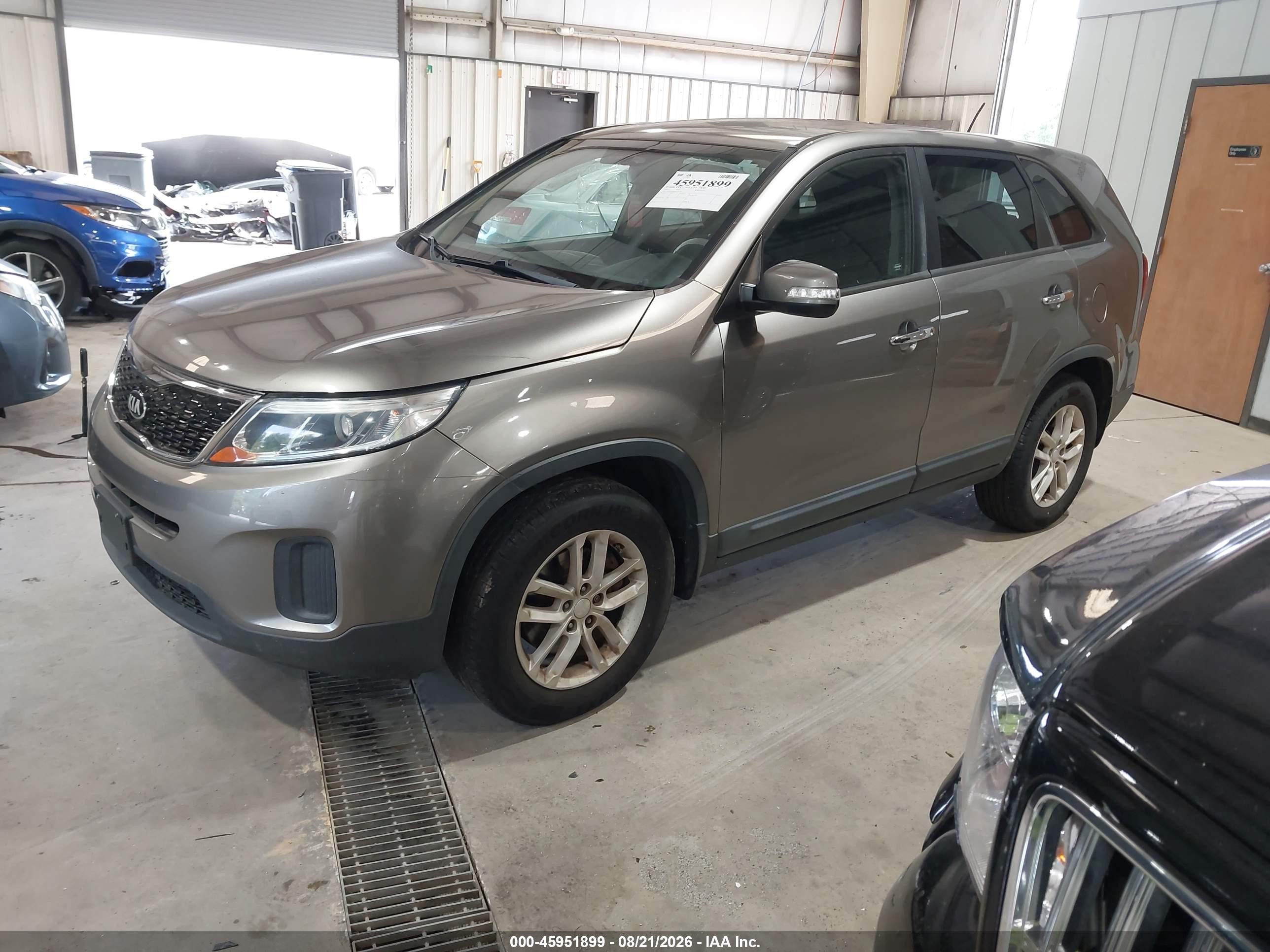 2015 Kia Sorento Lx Gold vin: 5XYKT3A66FG573556