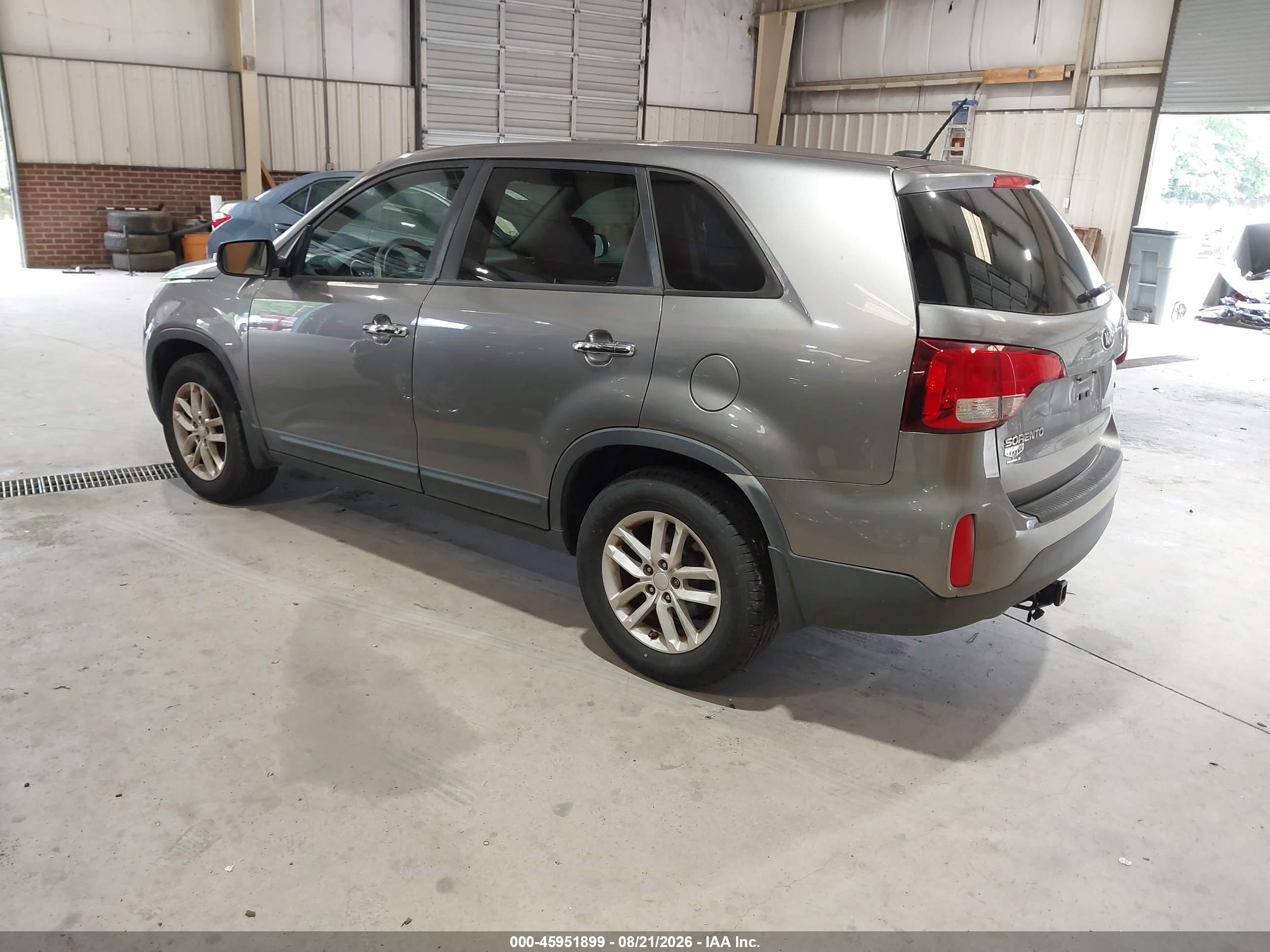 2015 Kia Sorento Lx Gold vin: 5XYKT3A66FG573556