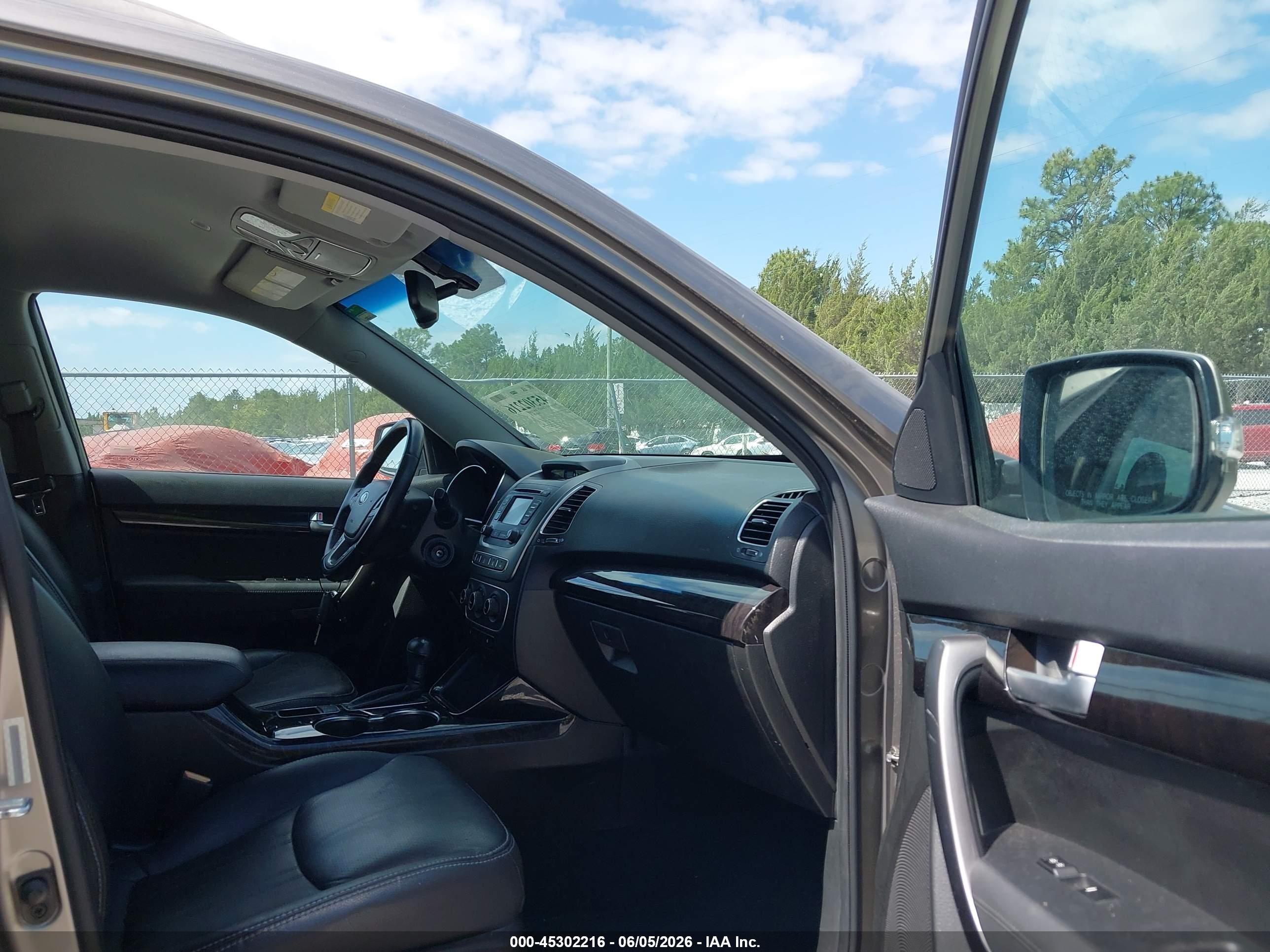 2015 Kia Sorento Lx Champagne vin: 5XYKT3A66FG624733