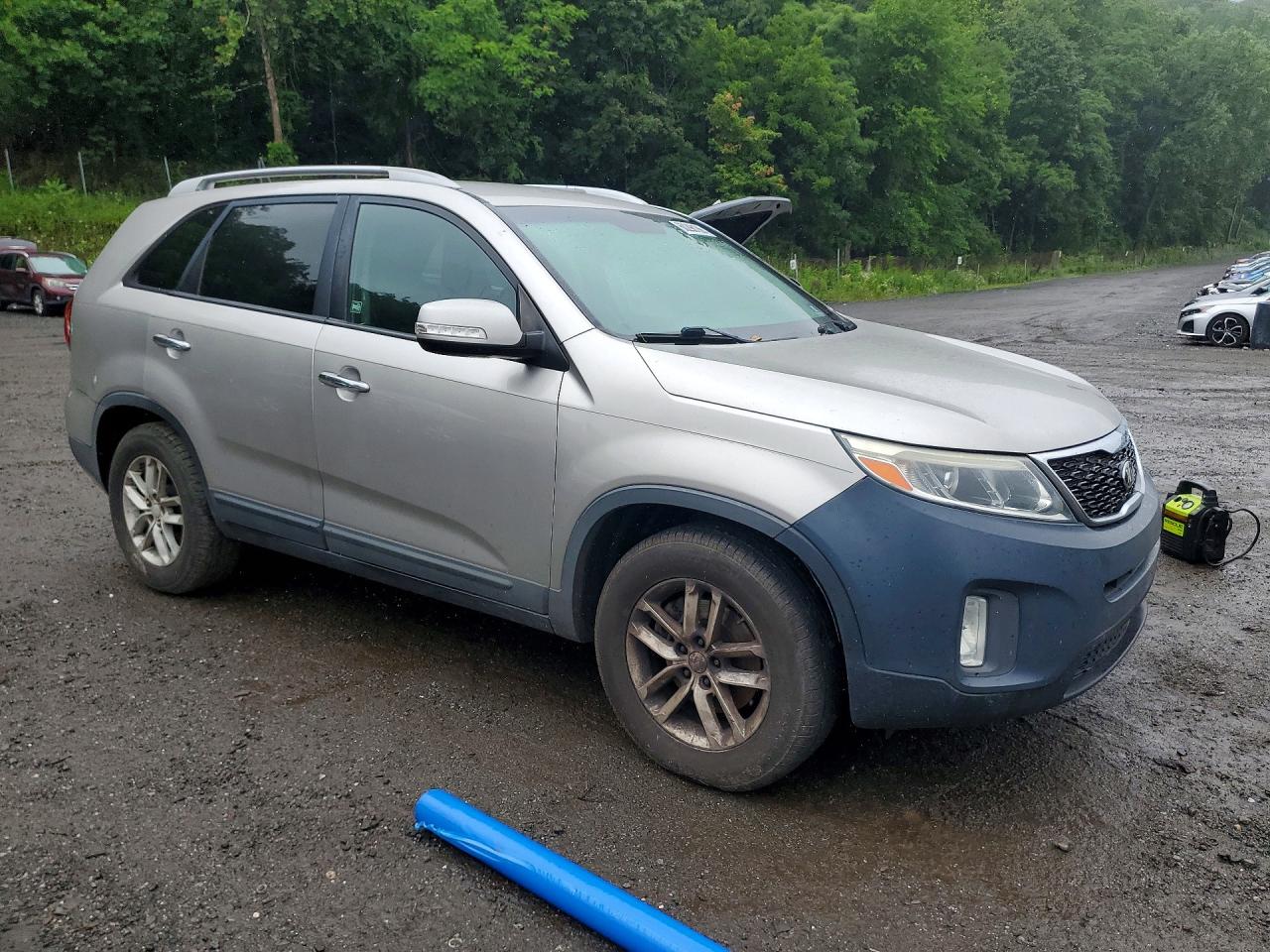 2015 Kia Sorento Lx Silver vin: 5XYKT3A66FG628152
