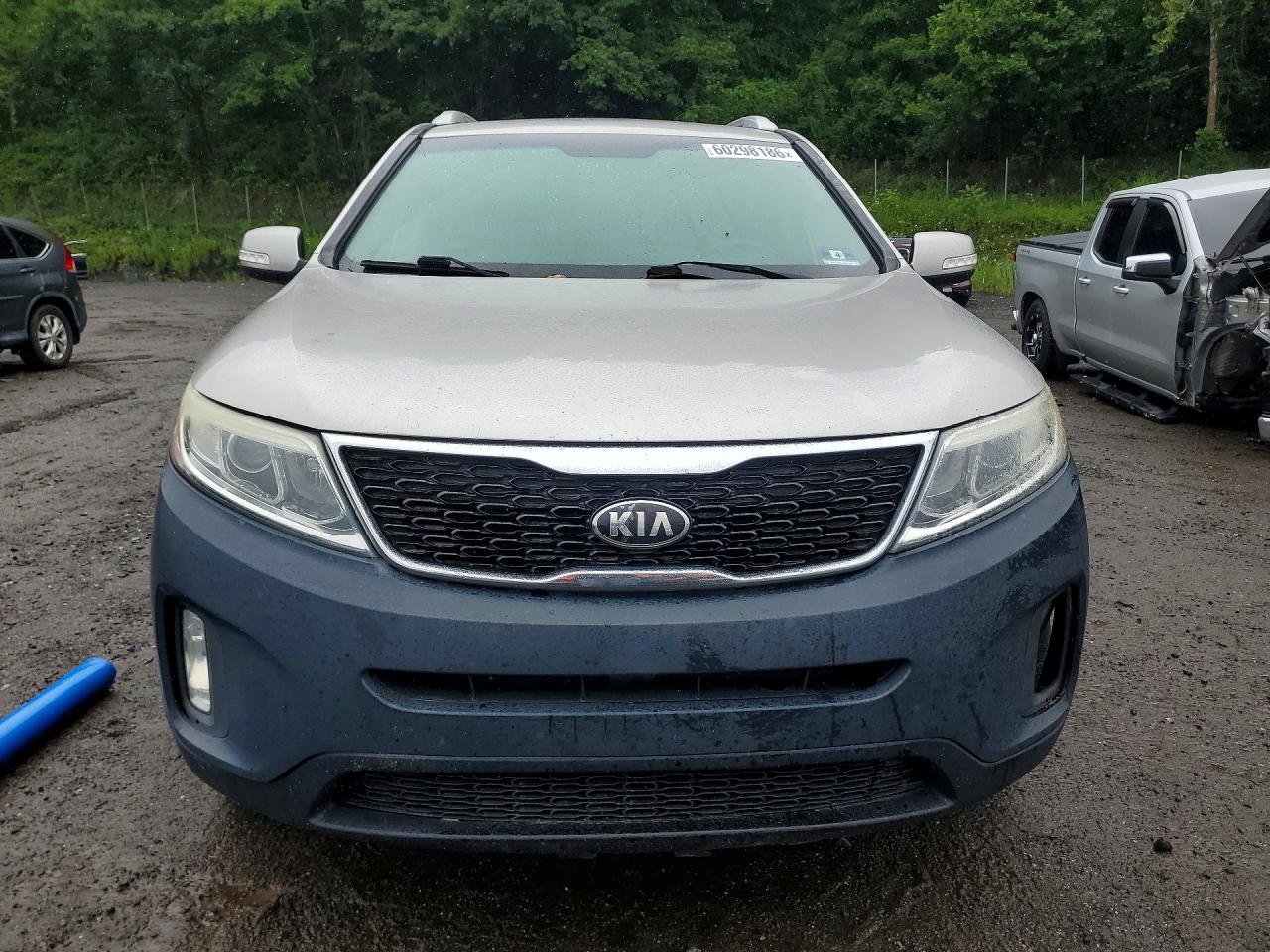 2015 Kia Sorento Lx Silver vin: 5XYKT3A66FG628152