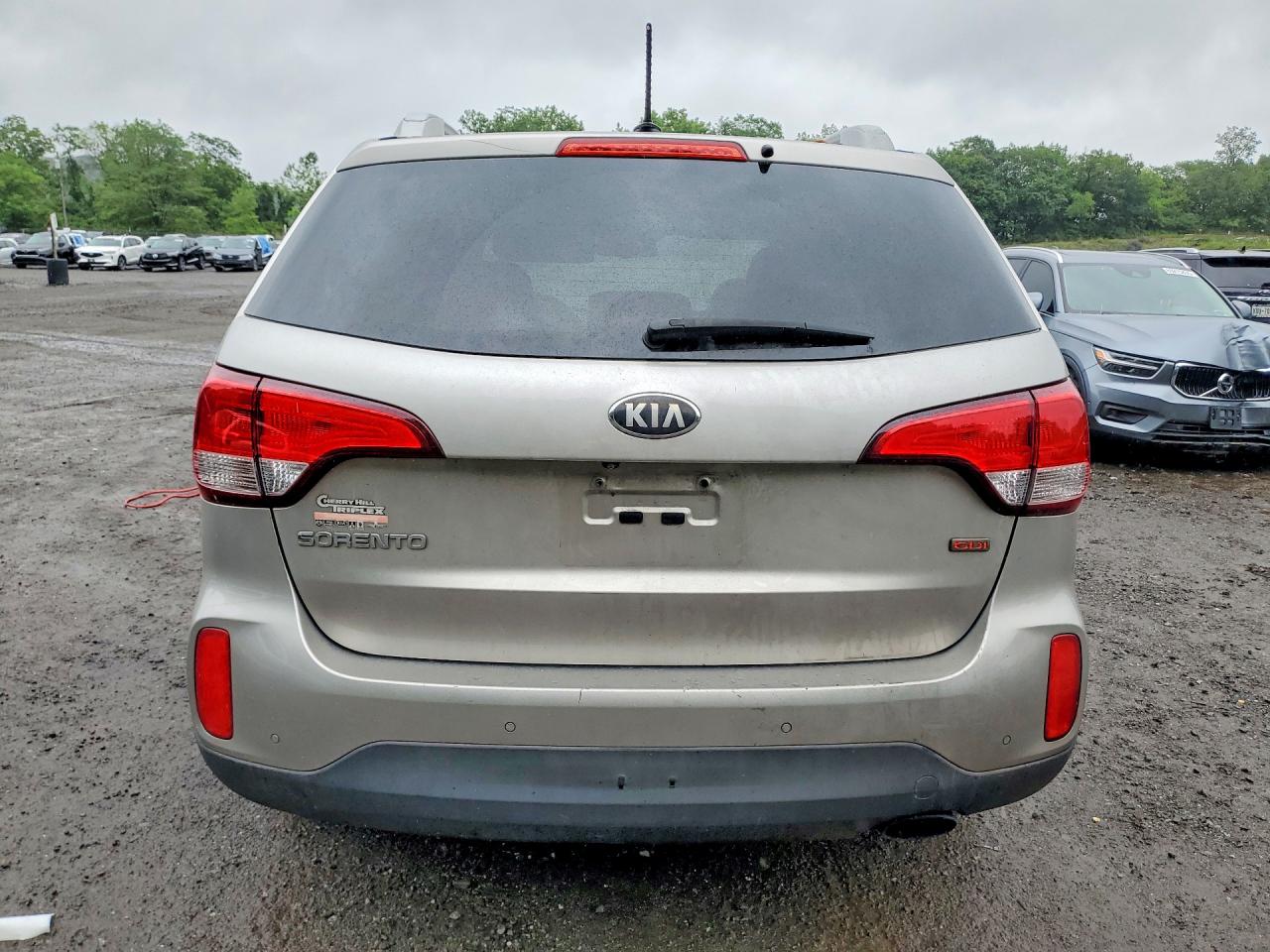 2015 Kia Sorento Lx Silver vin: 5XYKT3A66FG628152