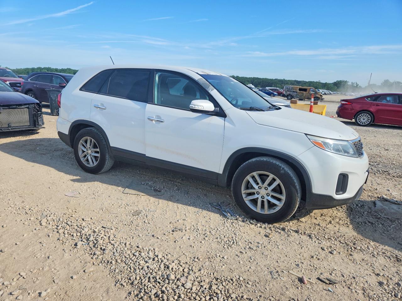 2015 Kia Sorento Lx White vin: 5XYKT3A66FG653424