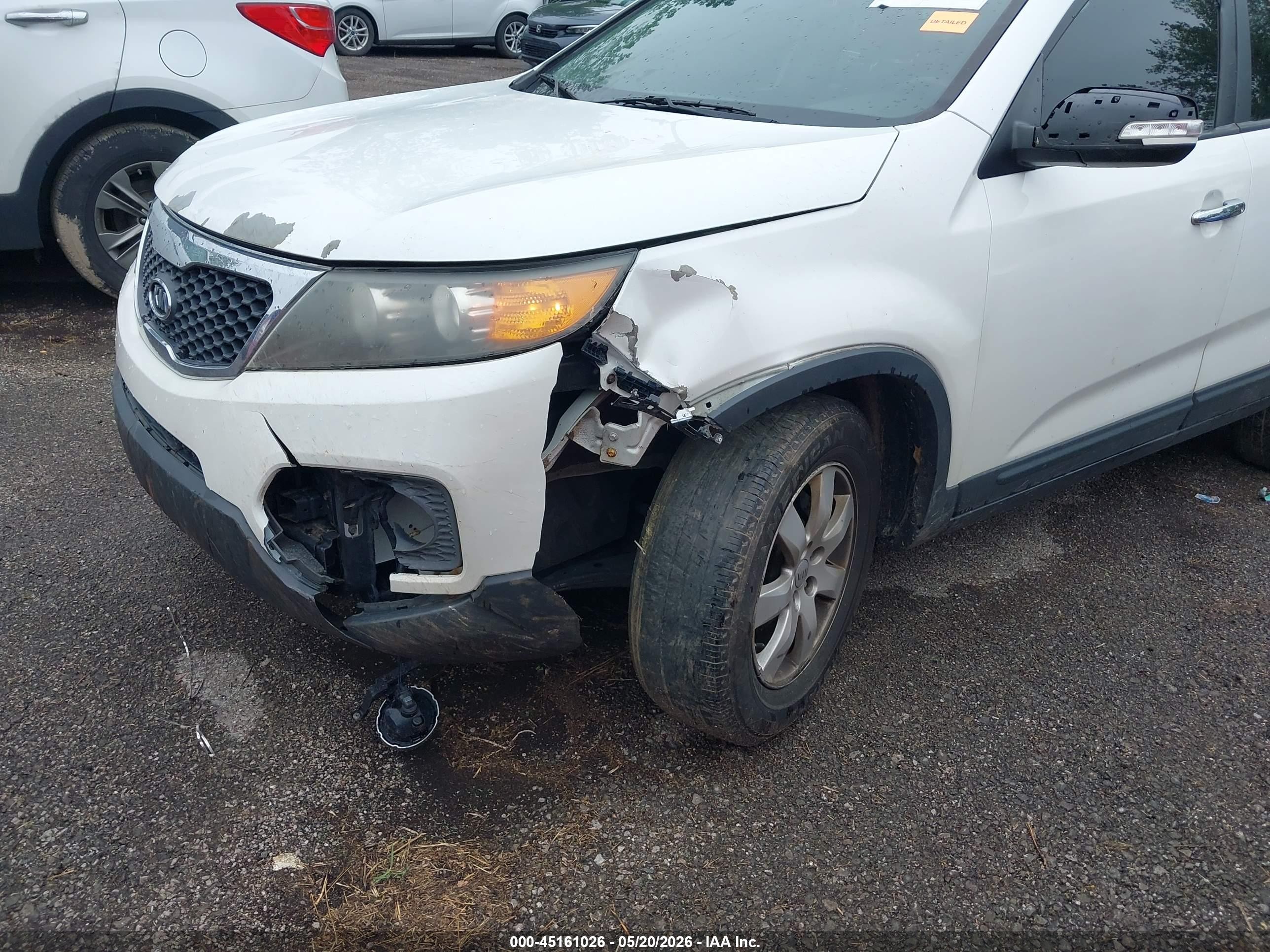 2012 Kia Sorento Lx White vin: 5XYKT3A67CG211912