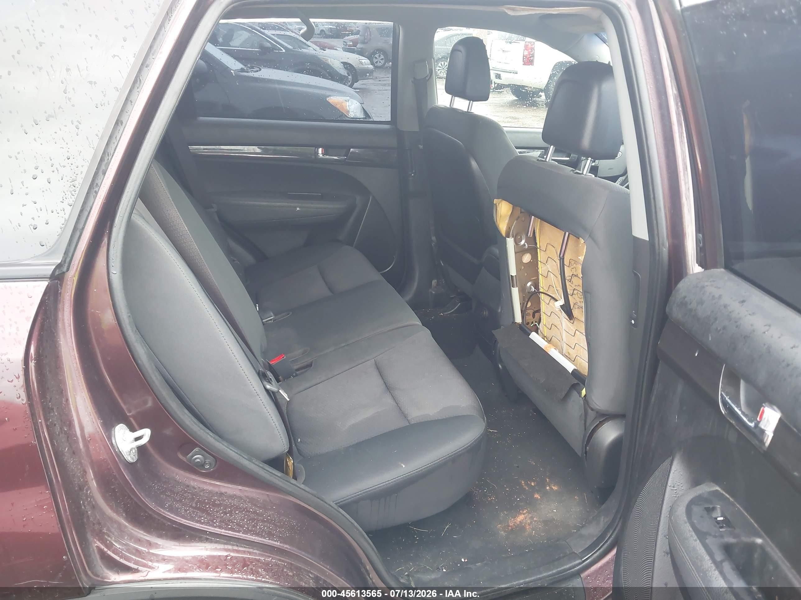 2012 Kia Sorento Lx Темно-бордовый vin: 5XYKT3A67CG222098