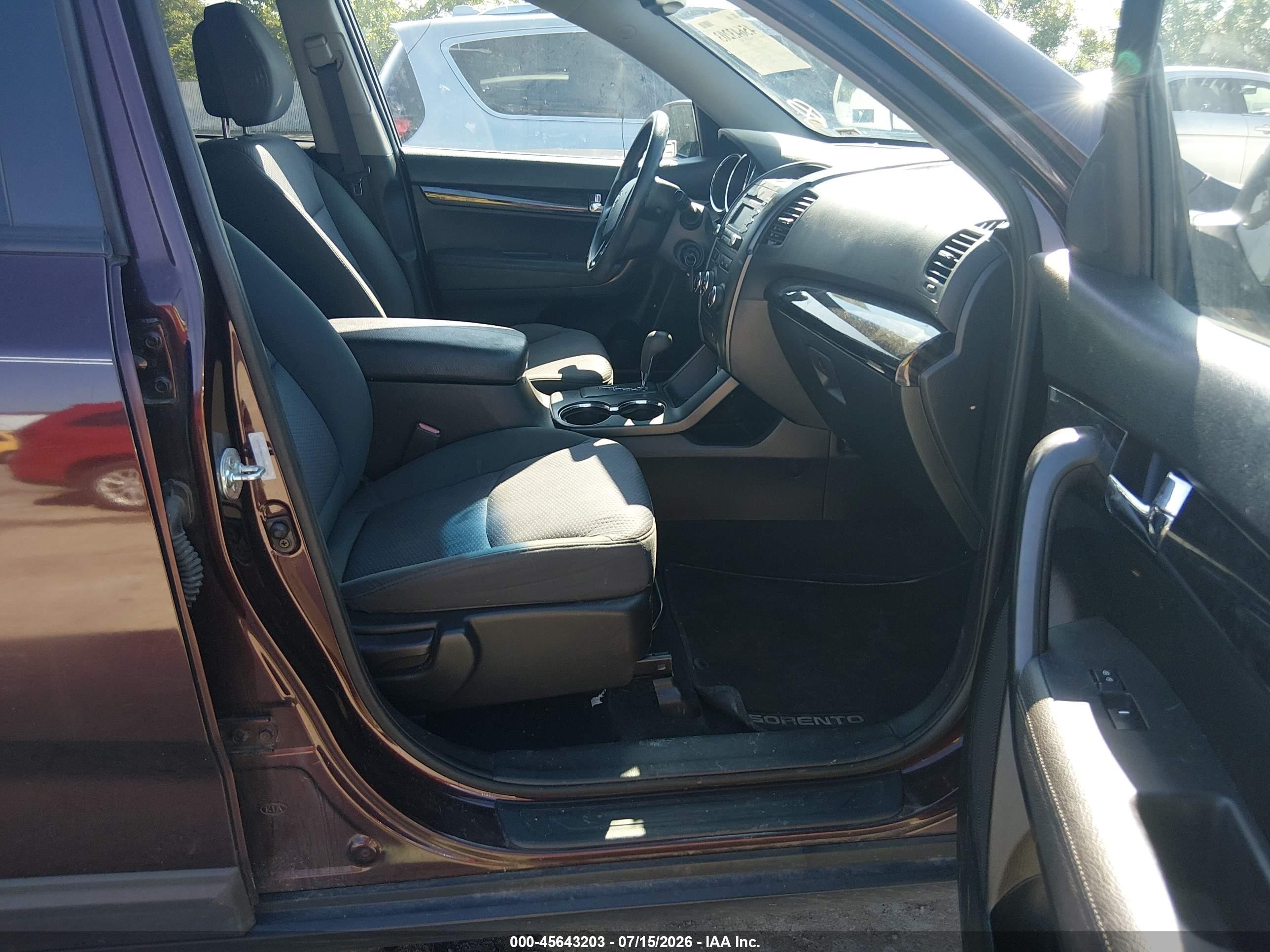 2012 Kia Sorento Lx Purple vin: 5XYKT3A67CG231335