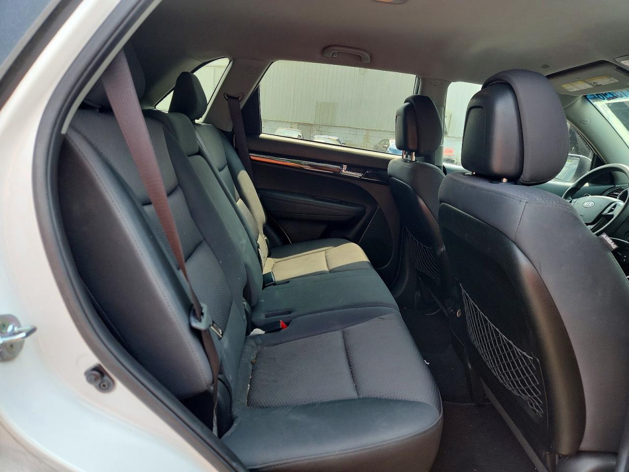 2012 Kia Sorento Lx White vin: 5XYKT3A67CG251200