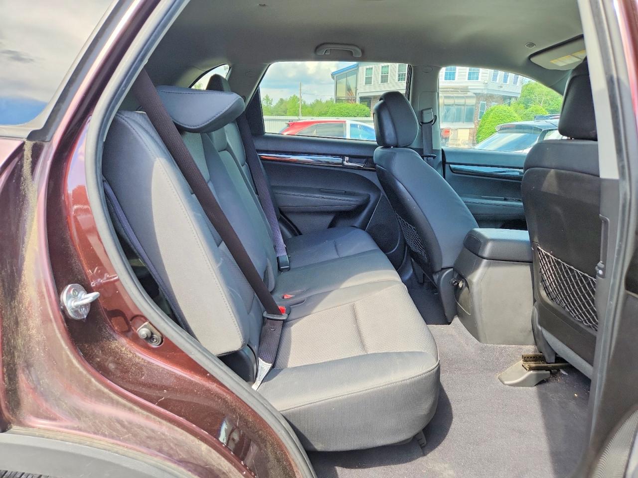 2012 Kia Sorento Lx Maroon vin: 5XYKT3A67CG260060